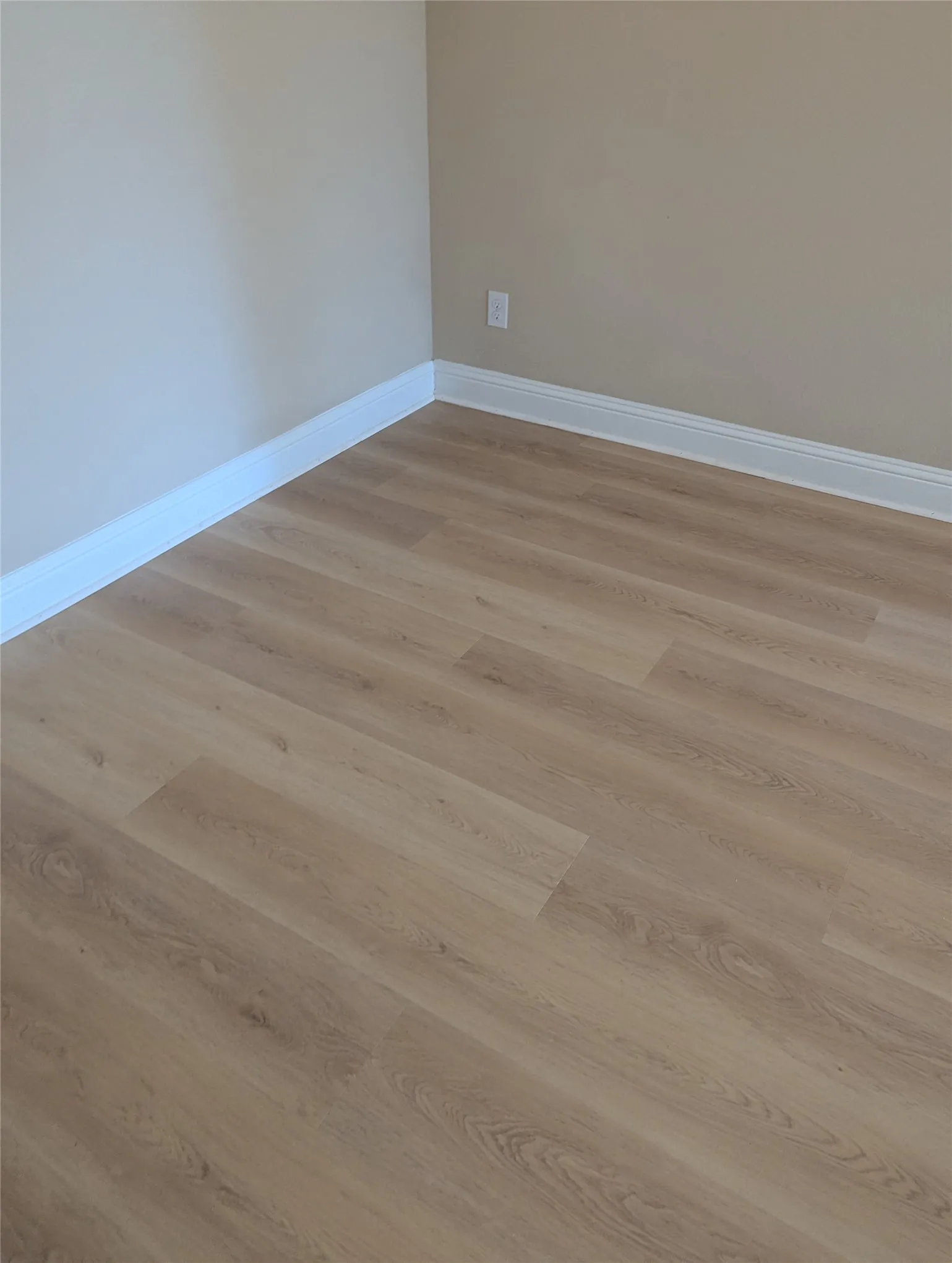 Single Family Residence For Rent in Collin County , 3014 Bobcat Drive, Melissa, Texas 75454, 3 Bedroom, 2 Bathroom, 2 Garage spaces, 1,719 Sqft, built in 2020, mls#21392637, Real Estate Agent in Melissa, Homes For Rent in Collin county, Homes For Rent in Melissa, Realtor in Melissa Texas, Real Estate Brokerage Independent Realty Texas, Luminita Cordes Realtor