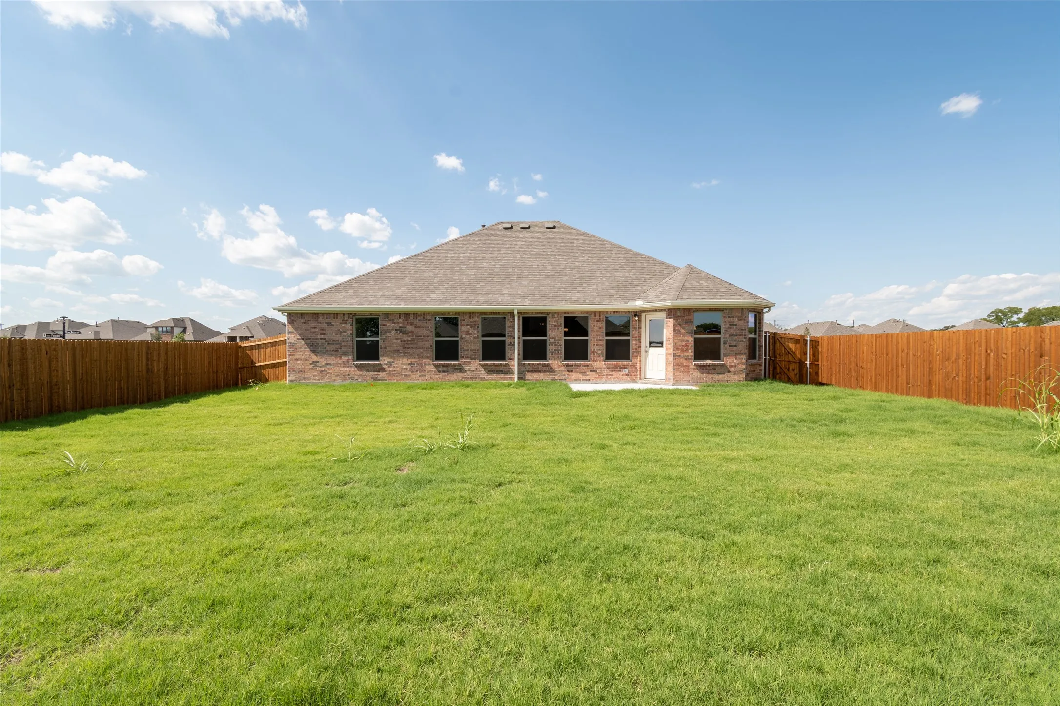 Single Family Residence For Rent in Collin County , 3014 Bobcat Drive, Melissa, Texas 75454, 3 Bedroom, 2 Bathroom, 2 Garage spaces, 1,719 Sqft, built in 2020, mls#21392637, Real Estate Agent in Melissa, Homes For Rent in Collin county, Homes For Rent in Melissa, Realtor in Melissa Texas, Real Estate Brokerage Independent Realty Texas, Luminita Cordes Realtor
