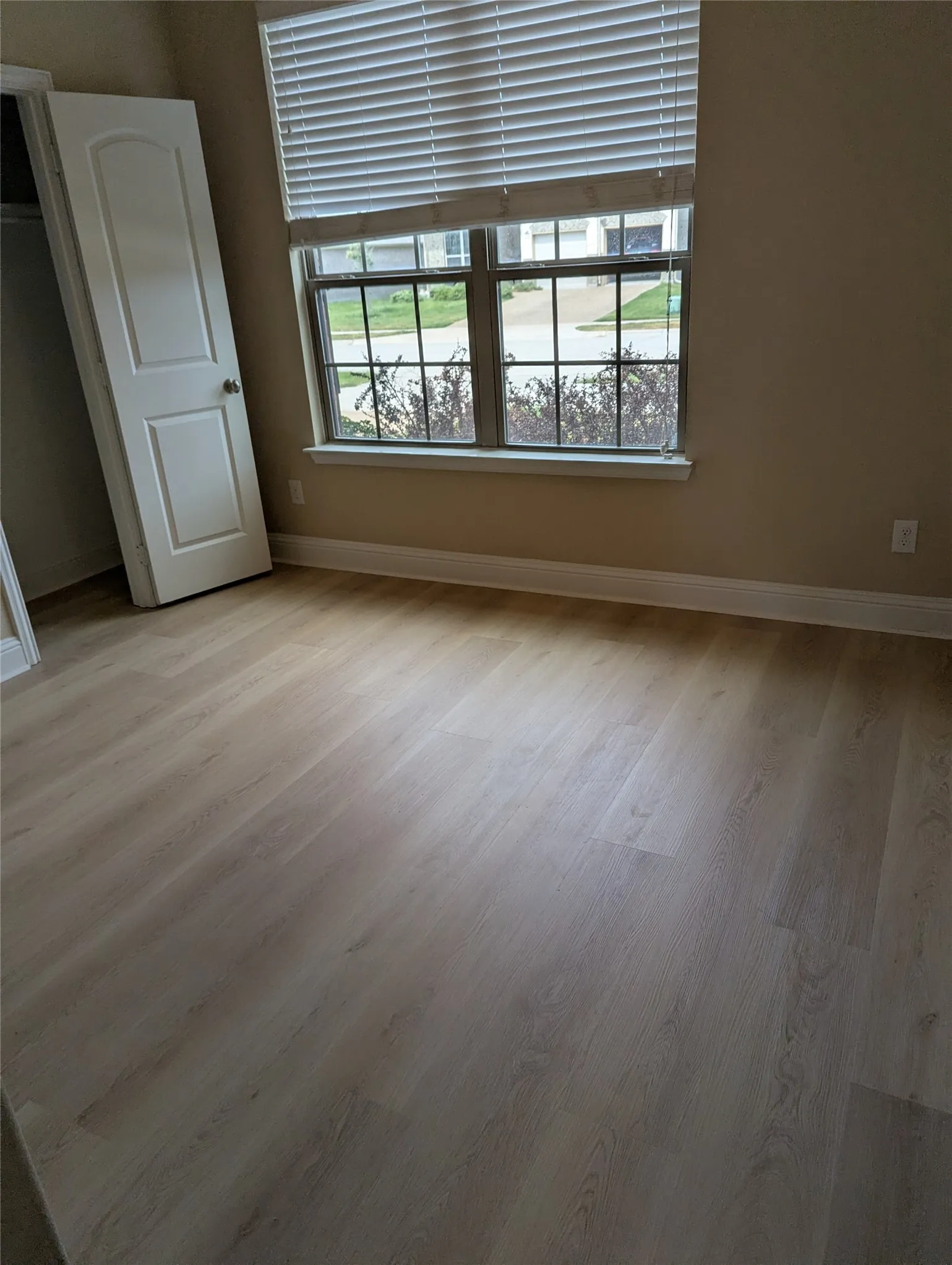 Single Family Residence For Rent in Collin County , 3014 Bobcat Drive, Melissa, Texas 75454, 3 Bedroom, 2 Bathroom, 2 Garage spaces, 1,719 Sqft, built in 2020, mls#21392637, Real Estate Agent in Melissa, Homes For Rent in Collin county, Homes For Rent in Melissa, Realtor in Melissa Texas, Real Estate Brokerage Independent Realty Texas, Luminita Cordes Realtor