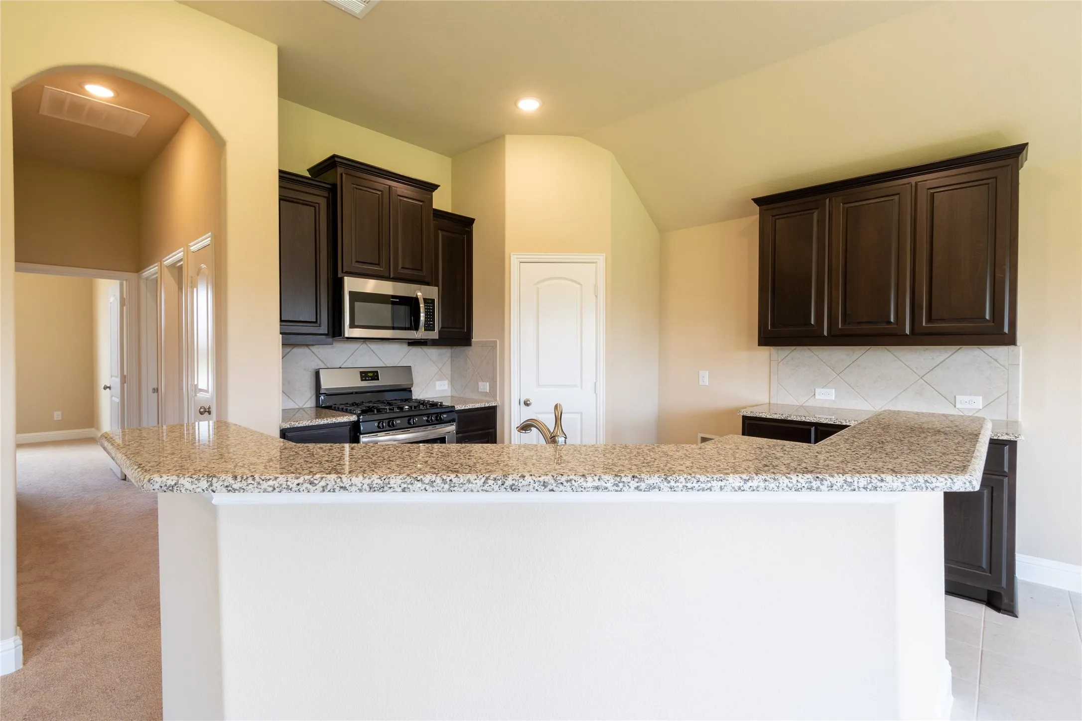 Single Family Residence For Rent in Collin County , 3014 Bobcat Drive, Melissa, Texas 75454, 3 Bedroom, 2 Bathroom, 2 Garage spaces, 1,719 Sqft, built in 2020, mls#21392637, Real Estate Agent in Melissa, Homes For Rent in Collin county, Homes For Rent in Melissa, Realtor in Melissa Texas, Real Estate Brokerage Independent Realty Texas, Luminita Cordes Realtor