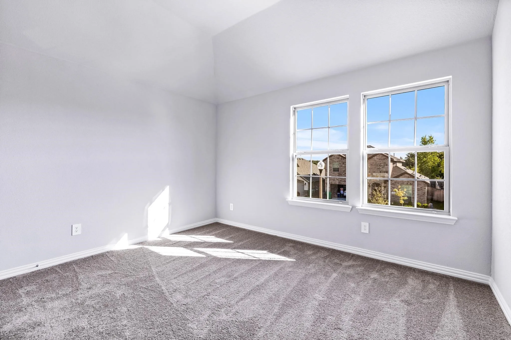 Single Family Residence For Rent in Denton County , 3917 Madison Lane, Denton, Texas 76208, 5 Bedroom, 3 Bathroom, 2 Garage spaces, 2,494 Sqft, built in 2021, mls#21391335, Real Estate Agent in Denton, Homes For Rent in Denton county, Homes For Rent in Denton, Realtor in Denton Texas, Real Estate Brokerage Independent Realty Texas, Luminita Cordes Realtor