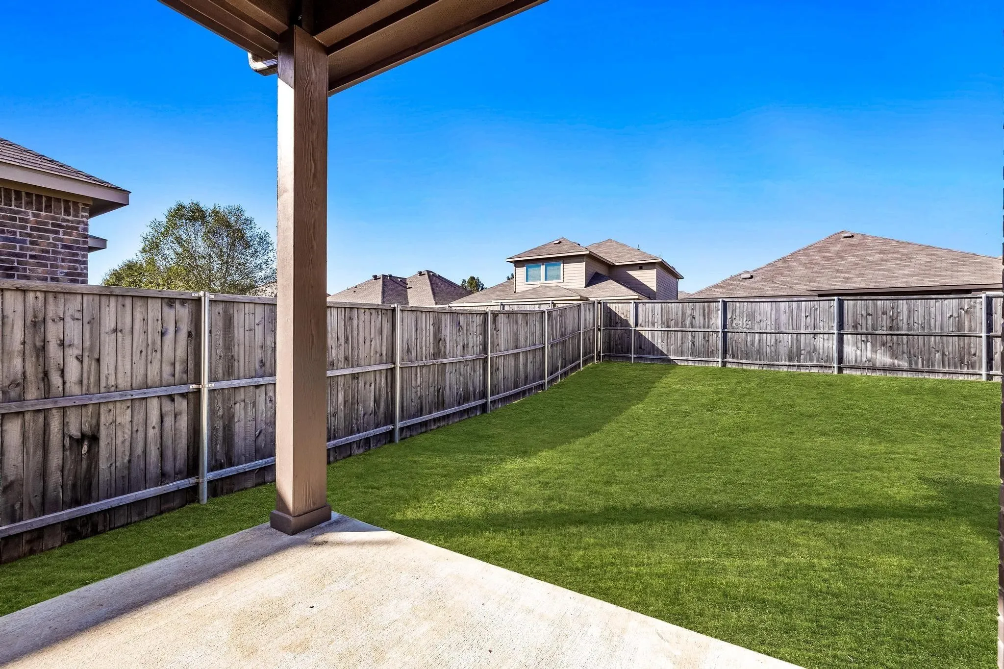 Single Family Residence For Rent in Denton County , 3917 Madison Lane, Denton, Texas 76208, 5 Bedroom, 3 Bathroom, 2 Garage spaces, 2,494 Sqft, built in 2021, mls#21391335, Real Estate Agent in Denton, Homes For Rent in Denton county, Homes For Rent in Denton, Realtor in Denton Texas, Real Estate Brokerage Independent Realty Texas, Luminita Cordes Realtor