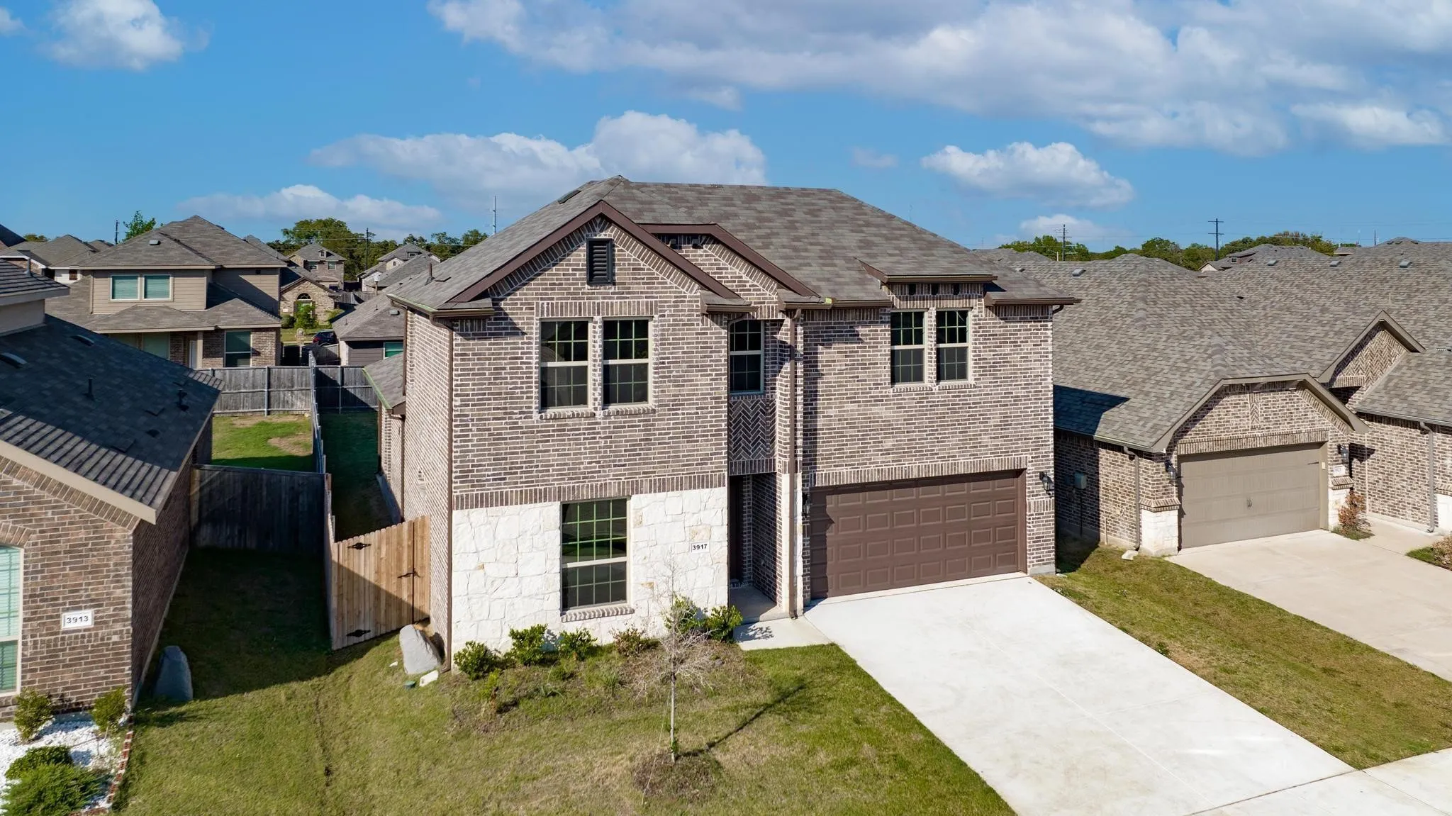 Single Family Residence For Rent in Denton County , 3917 Madison Lane, Denton, Texas 76208, 5 Bedroom, 3 Bathroom, 2 Garage spaces, 2,494 Sqft, built in 2021, mls#21391335, Real Estate Agent in Denton, Homes For Rent in Denton county, Homes For Rent in Denton, Realtor in Denton Texas, Real Estate Brokerage Independent Realty Texas, Luminita Cordes Realtor
