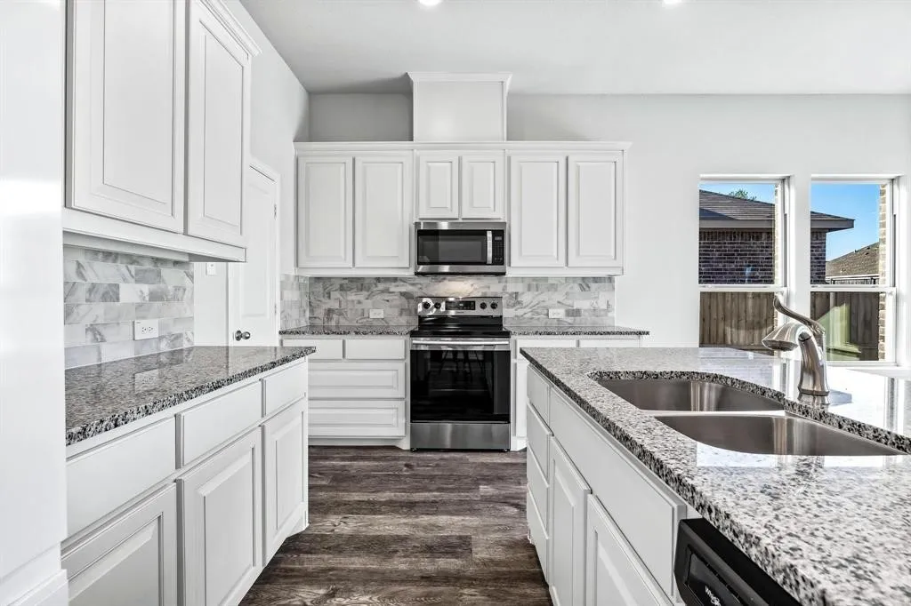 Single Family Residence For Rent in Denton County , 3917 Madison Lane, Denton, Texas 76208, 5 Bedroom, 3 Bathroom, 2 Garage spaces, 2,494 Sqft, built in 2021, mls#21391335, Real Estate Agent in Denton, Homes For Rent in Denton county, Homes For Rent in Denton, Realtor in Denton Texas, Real Estate Brokerage Independent Realty Texas, Luminita Cordes Realtor