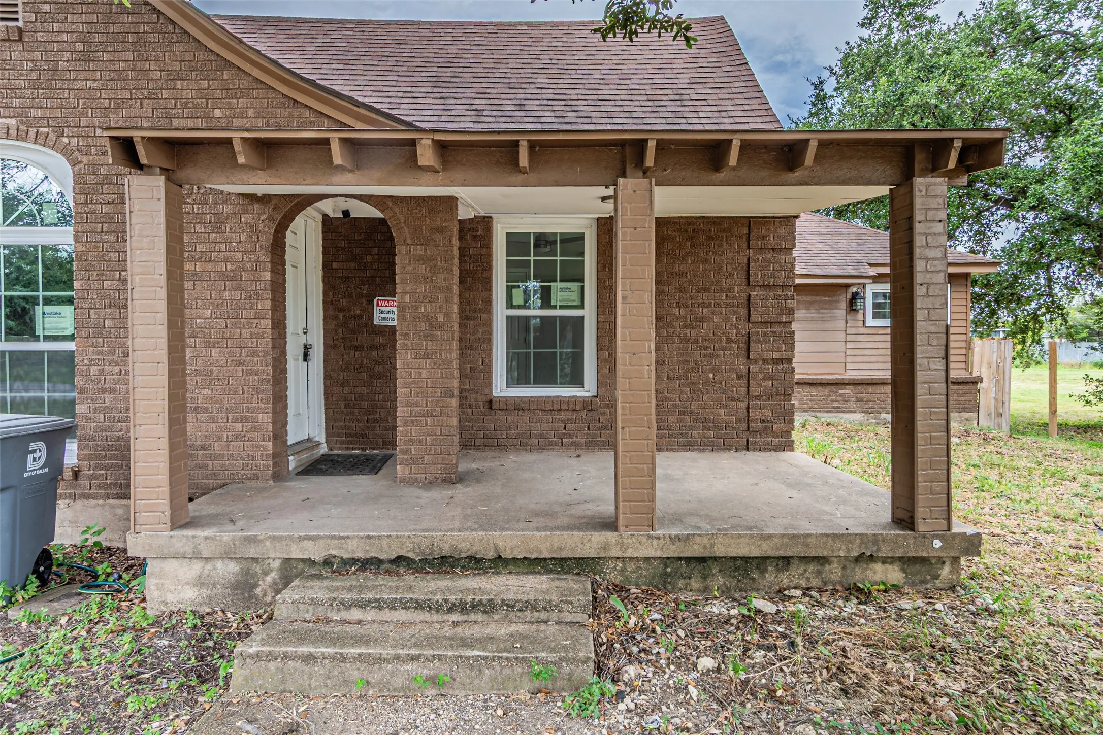 Single Family Residence For Sale in Dallas County , 3116 Cypress Avenue, Dallas, Texas 75227, 3 Bedroom, 2 Bathroom, 1 Garage spaces, 1,350 Sqft, built in 1957, mls#21392640, Real Estate Agent in Dallas, Homes For Sale in Dallas county, Homes For Sale in Dallas, Realtor in Dallas Texas, Real Estate Brokerage Independent Realty Texas, Luminita Cordes Realtor