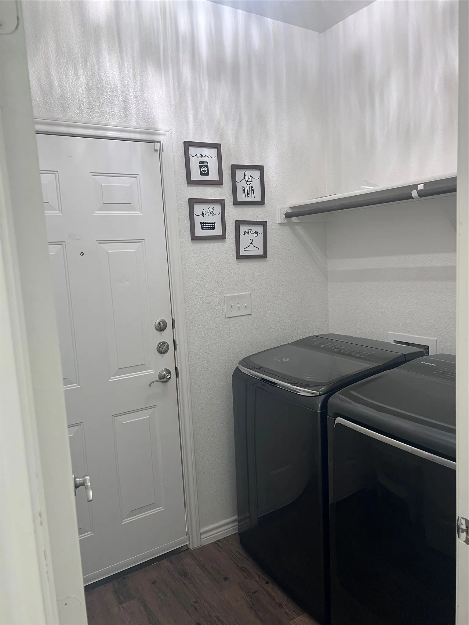 Townhouse For Sale in Denton County , 5420 Galante Lane, Denton, Texas 76208, 3 Bedroom, 3 Bathroom, Garage spaces, 1,662 Sqft, built in 2012, mls#21392613, Real Estate Agent in Denton, Homes For Sale in Denton county, Homes For Sale in Denton, Realtor in Denton Texas, Real Estate Brokerage Independent Realty Texas, Luminita Cordes Realtor
