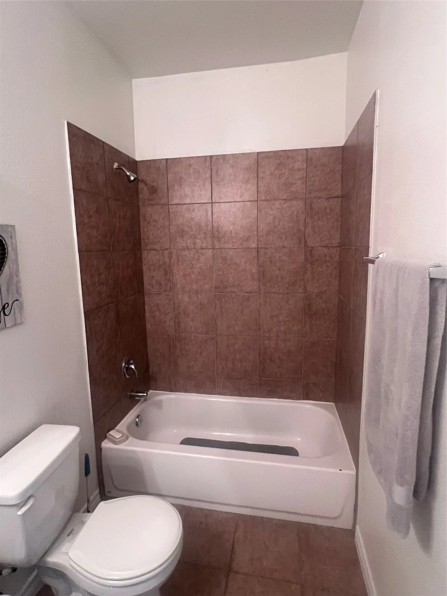 Townhouse For Sale in Denton County , 5420 Galante Lane, Denton, Texas 76208, 3 Bedroom, 3 Bathroom, Garage spaces, 1,662 Sqft, built in 2012, mls#21392613, Real Estate Agent in Denton, Homes For Sale in Denton county, Homes For Sale in Denton, Realtor in Denton Texas, Real Estate Brokerage Independent Realty Texas, Luminita Cordes Realtor