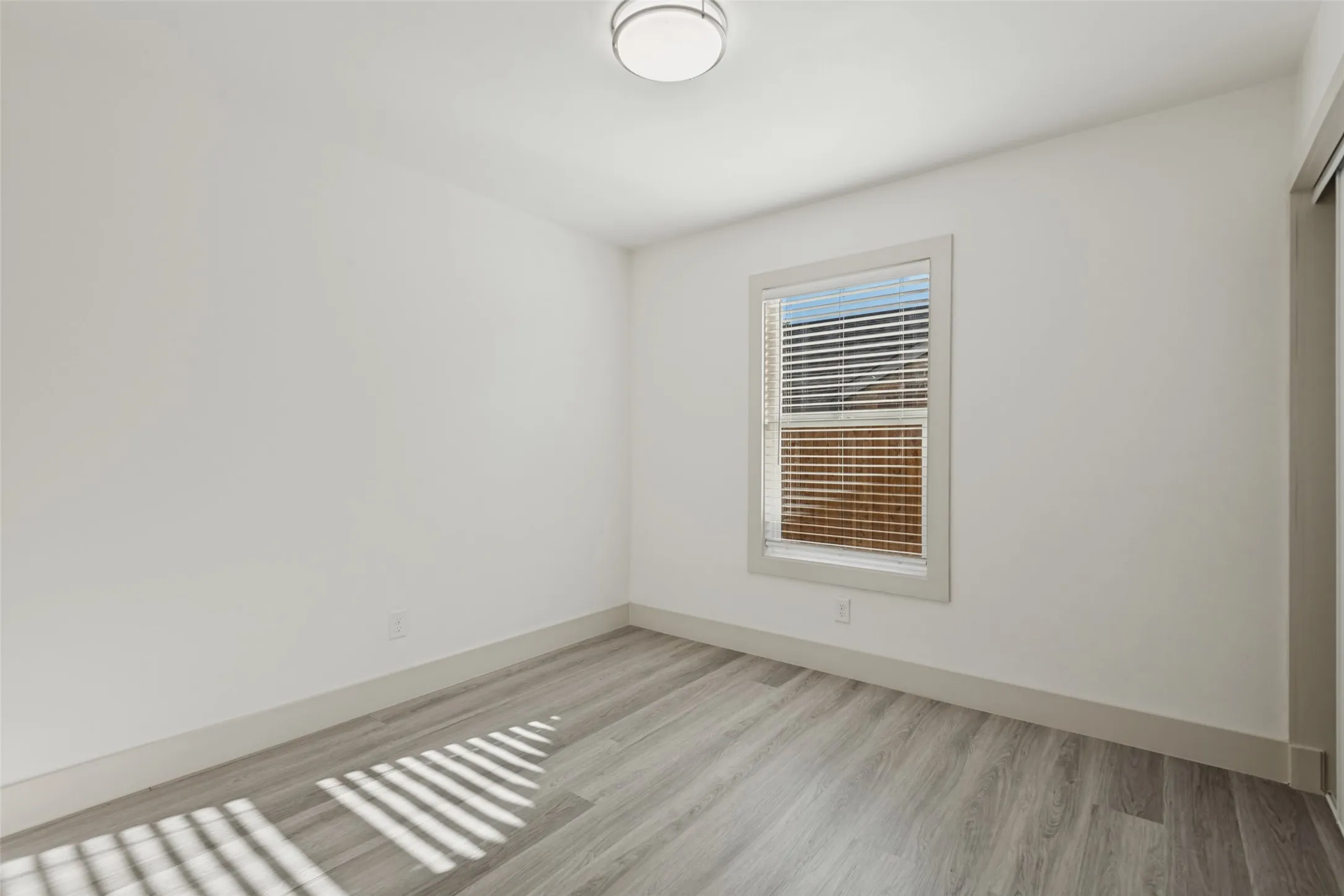 Single Family Residence For Sale in Dallas County , 2125 Catskill Drive, Mesquite, Texas 75149, 4 Bedroom, 3 Bathroom, 2 Garage spaces, 2,168 Sqft, built in 1985, mls#21392641, Real Estate Agent in Mesquite, Homes For Sale in Dallas county, Homes For Sale in Mesquite, Realtor in Mesquite Texas, Real Estate Brokerage Independent Realty Texas, Luminita Cordes Realtor