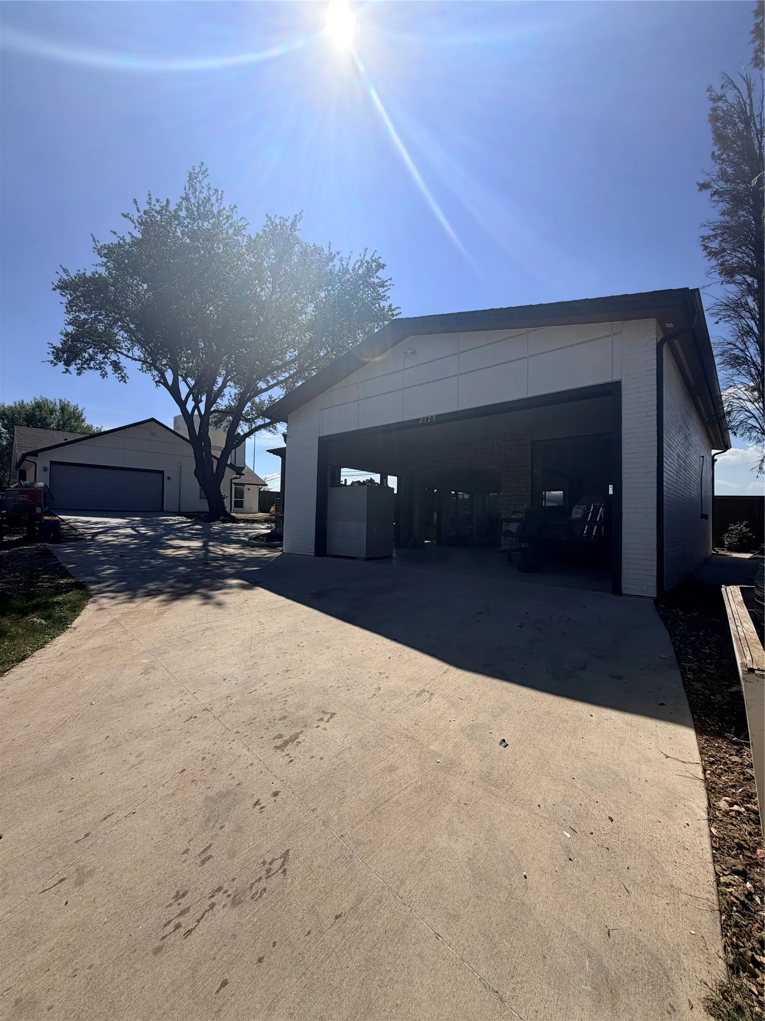Single Family Residence For Sale in Dallas County , 2125 Catskill Drive, Mesquite, Texas 75149, 4 Bedroom, 3 Bathroom, 2 Garage spaces, 2,168 Sqft, built in 1985, mls#21392641, Real Estate Agent in Mesquite, Homes For Sale in Dallas county, Homes For Sale in Mesquite, Realtor in Mesquite Texas, Real Estate Brokerage Independent Realty Texas, Luminita Cordes Realtor