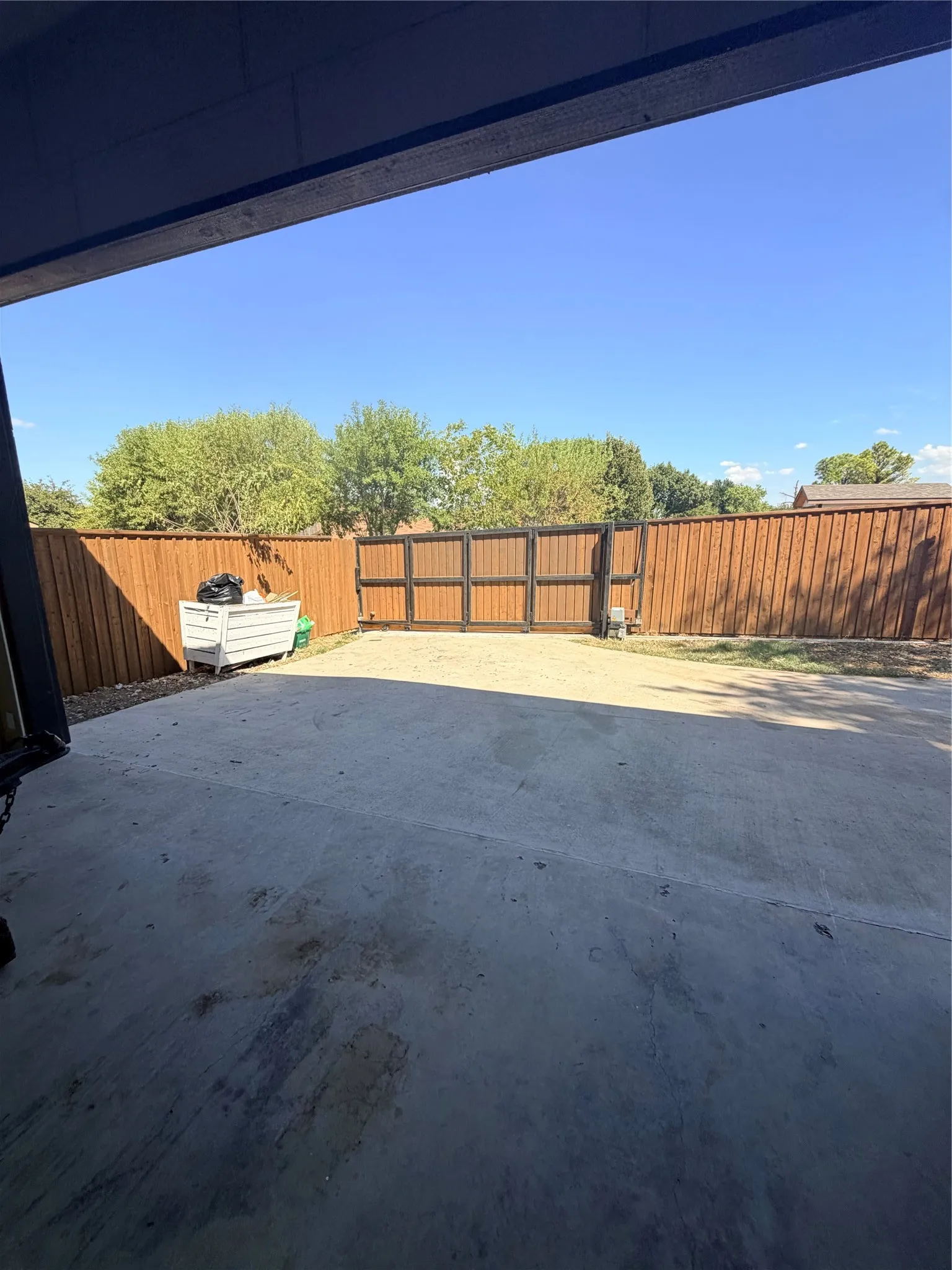 Single Family Residence For Sale in Dallas County , 2125 Catskill Drive, Mesquite, Texas 75149, 4 Bedroom, 3 Bathroom, 2 Garage spaces, 2,168 Sqft, built in 1985, mls#21392641, Real Estate Agent in Mesquite, Homes For Sale in Dallas county, Homes For Sale in Mesquite, Realtor in Mesquite Texas, Real Estate Brokerage Independent Realty Texas, Luminita Cordes Realtor