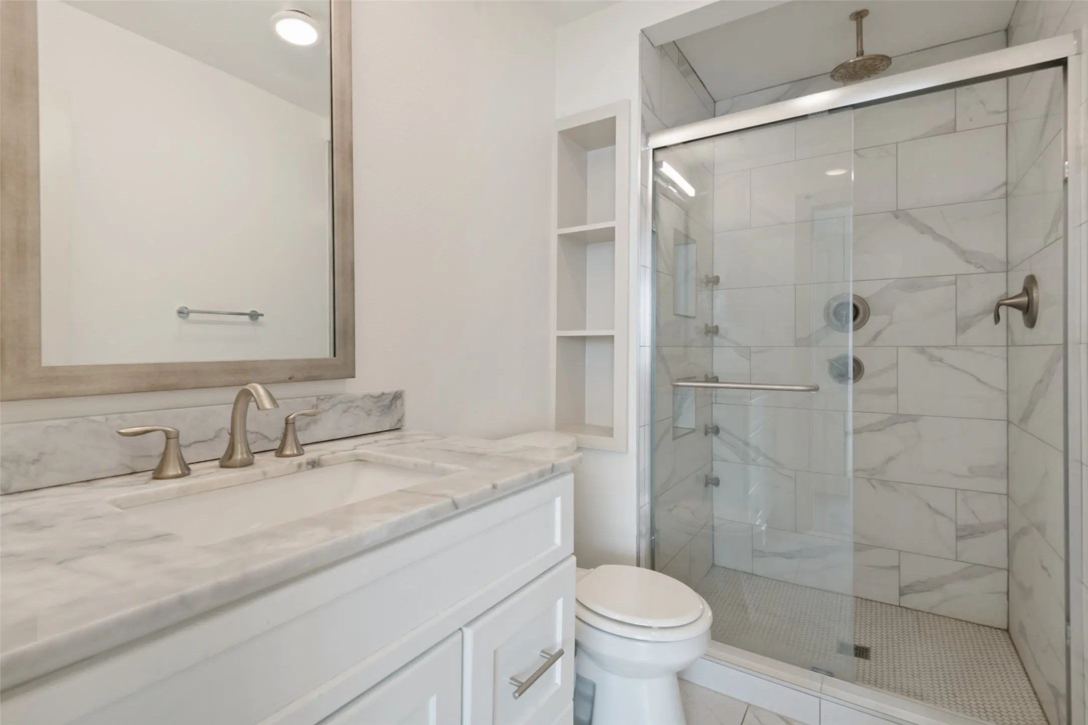 Single Family Residence For Sale in Dallas County , 2125 Catskill Drive, Mesquite, Texas 75149, 4 Bedroom, 3 Bathroom, 2 Garage spaces, 2,168 Sqft, built in 1985, mls#21392641, Real Estate Agent in Mesquite, Homes For Sale in Dallas county, Homes For Sale in Mesquite, Realtor in Mesquite Texas, Real Estate Brokerage Independent Realty Texas, Luminita Cordes Realtor