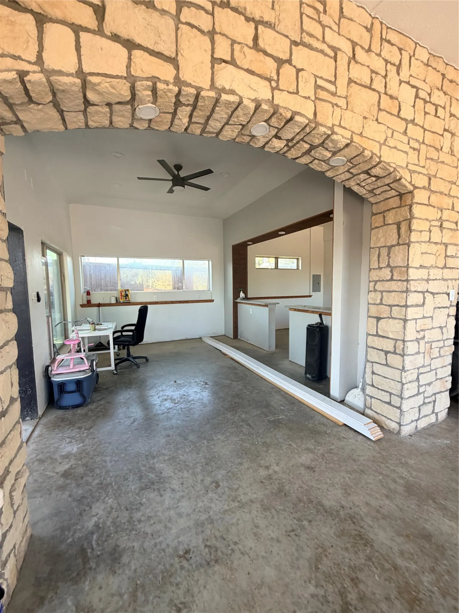 Single Family Residence For Sale in Dallas County , 2125 Catskill Drive, Mesquite, Texas 75149, 4 Bedroom, 3 Bathroom, 2 Garage spaces, 2,168 Sqft, built in 1985, mls#21392641, Real Estate Agent in Mesquite, Homes For Sale in Dallas county, Homes For Sale in Mesquite, Realtor in Mesquite Texas, Real Estate Brokerage Independent Realty Texas, Luminita Cordes Realtor