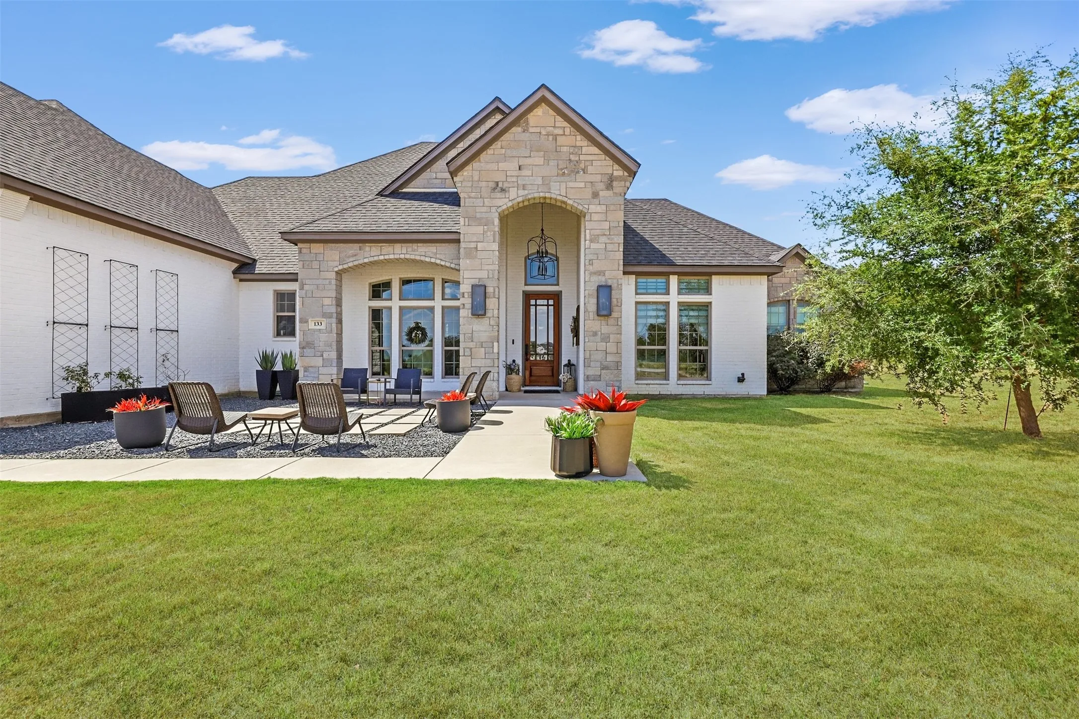Single Family Residence For Sale in Parker County , 133 Heritage Springs Drive, Weatherford, Texas 76087, 4 Bedroom, 4 Bathroom, 3 Garage spaces, 3,446 Sqft, built in 2017, mls#21391590, Real Estate Agent in Weatherford, Homes For Sale in Parker county, Homes For Sale in Weatherford, Realtor in Weatherford Texas, Real Estate Brokerage Independent Realty Texas, Luminita Cordes Realtor