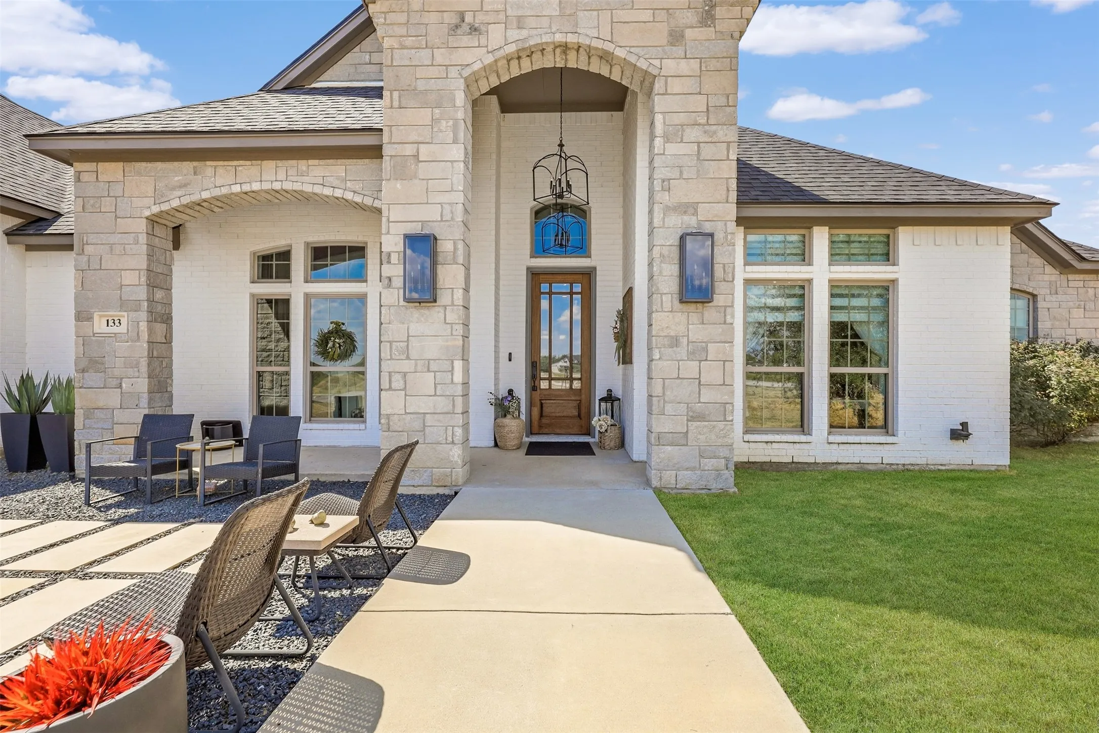 Single Family Residence For Sale in Parker County , 133 Heritage Springs Drive, Weatherford, Texas 76087, 4 Bedroom, 4 Bathroom, 3 Garage spaces, 3,446 Sqft, built in 2017, mls#21391590, Real Estate Agent in Weatherford, Homes For Sale in Parker county, Homes For Sale in Weatherford, Realtor in Weatherford Texas, Real Estate Brokerage Independent Realty Texas, Luminita Cordes Realtor