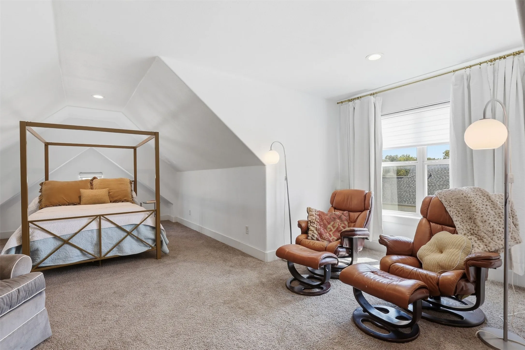 Upstairs Bonus Room