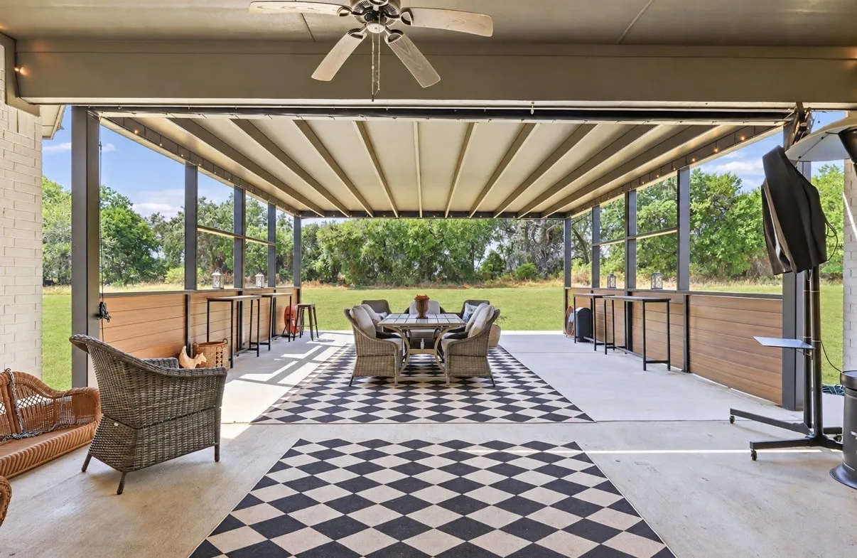 Single Family Residence For Sale in Parker County , 133 Heritage Springs Drive, Weatherford, Texas 76087, 4 Bedroom, 4 Bathroom, 3 Garage spaces, 3,446 Sqft, built in 2017, mls#21391590, Real Estate Agent in Weatherford, Homes For Sale in Parker county, Homes For Sale in Weatherford, Realtor in Weatherford Texas, Real Estate Brokerage Independent Realty Texas, Luminita Cordes Realtor