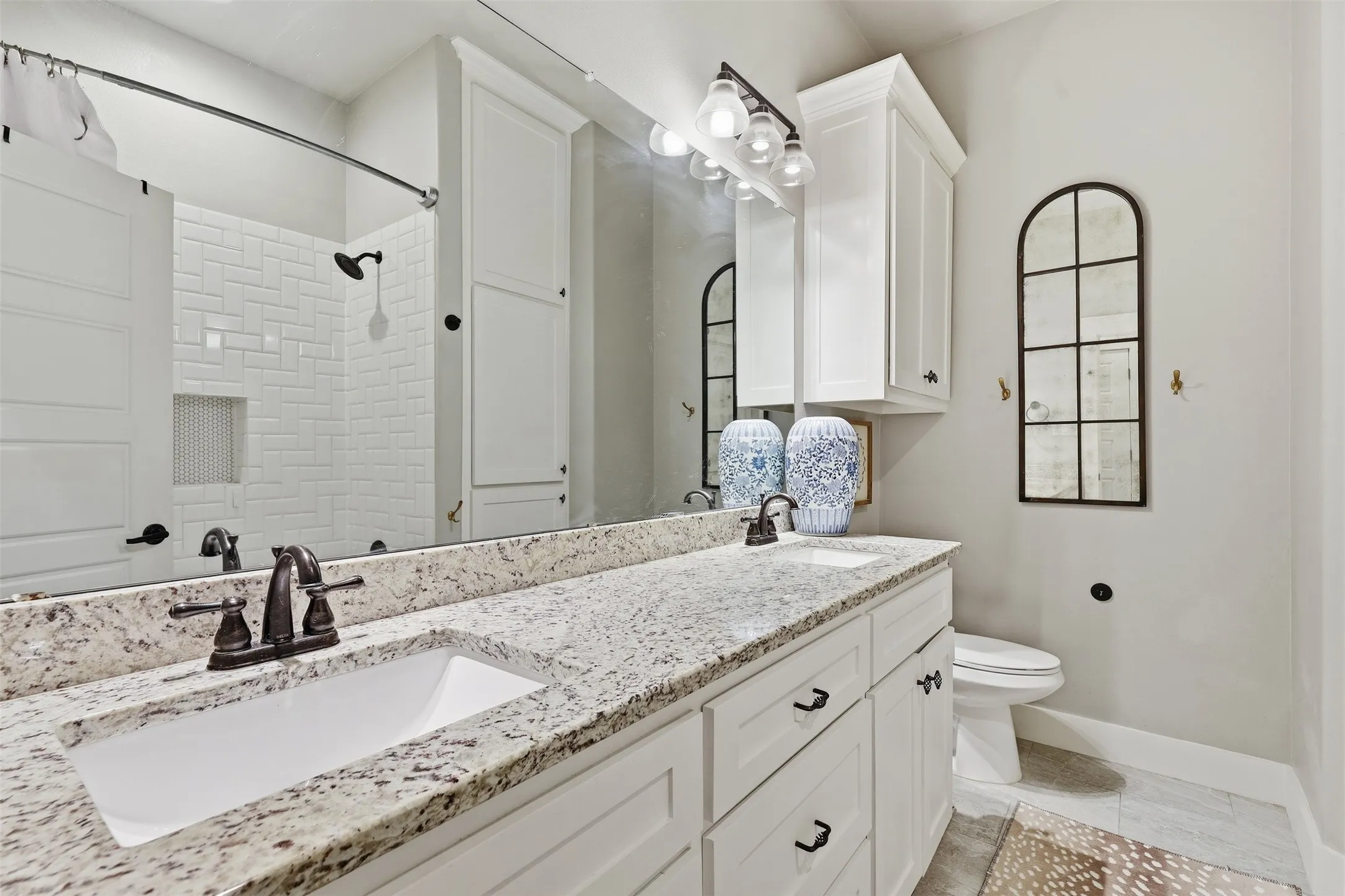 Single Family Residence For Sale in Parker County , 133 Heritage Springs Drive, Weatherford, Texas 76087, 4 Bedroom, 4 Bathroom, 3 Garage spaces, 3,446 Sqft, built in 2017, mls#21391590, Real Estate Agent in Weatherford, Homes For Sale in Parker county, Homes For Sale in Weatherford, Realtor in Weatherford Texas, Real Estate Brokerage Independent Realty Texas, Luminita Cordes Realtor