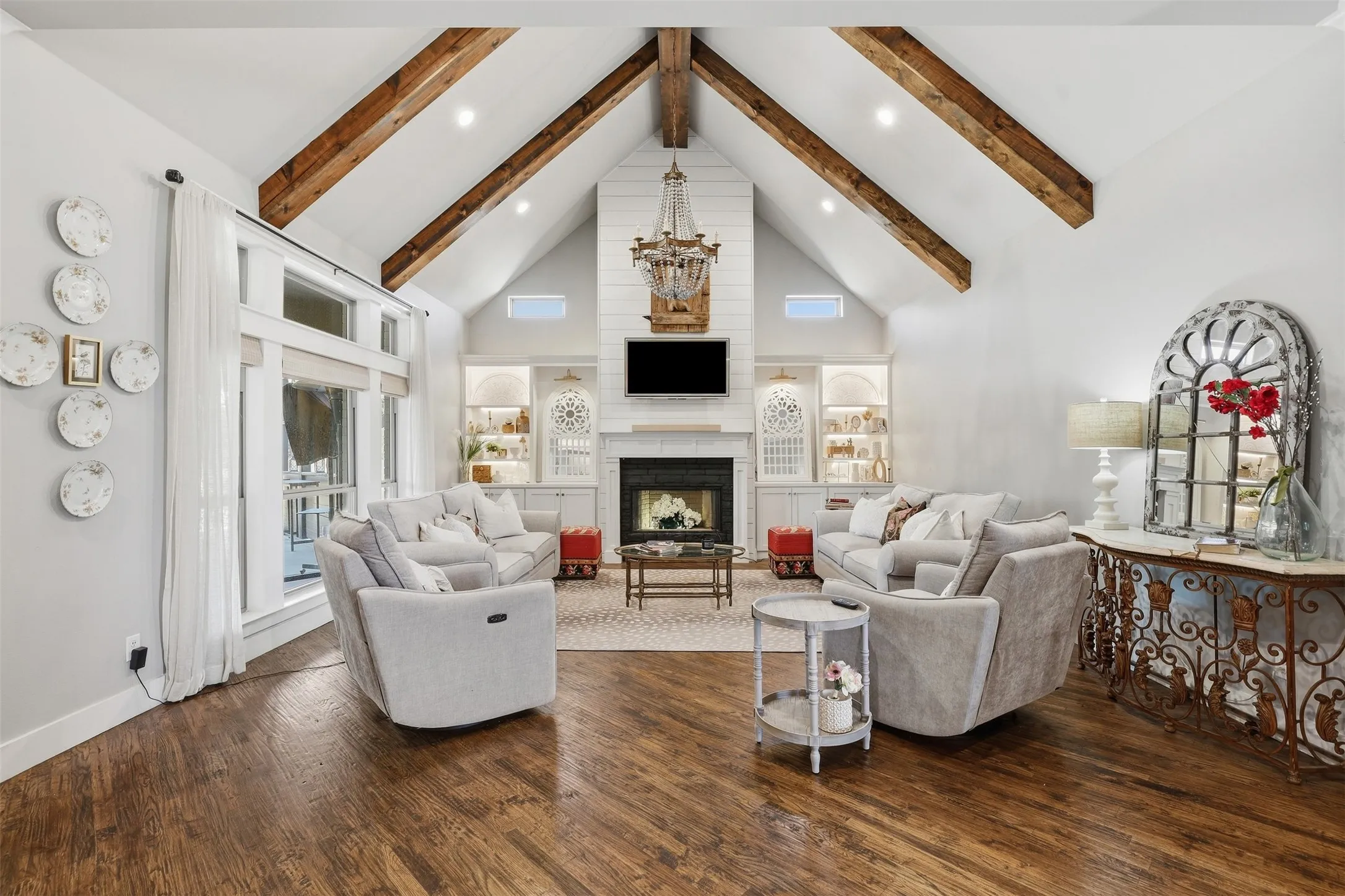Single Family Residence For Sale in Parker County , 133 Heritage Springs Drive, Weatherford, Texas 76087, 4 Bedroom, 4 Bathroom, 3 Garage spaces, 3,446 Sqft, built in 2017, mls#21391590, Real Estate Agent in Weatherford, Homes For Sale in Parker county, Homes For Sale in Weatherford, Realtor in Weatherford Texas, Real Estate Brokerage Independent Realty Texas, Luminita Cordes Realtor