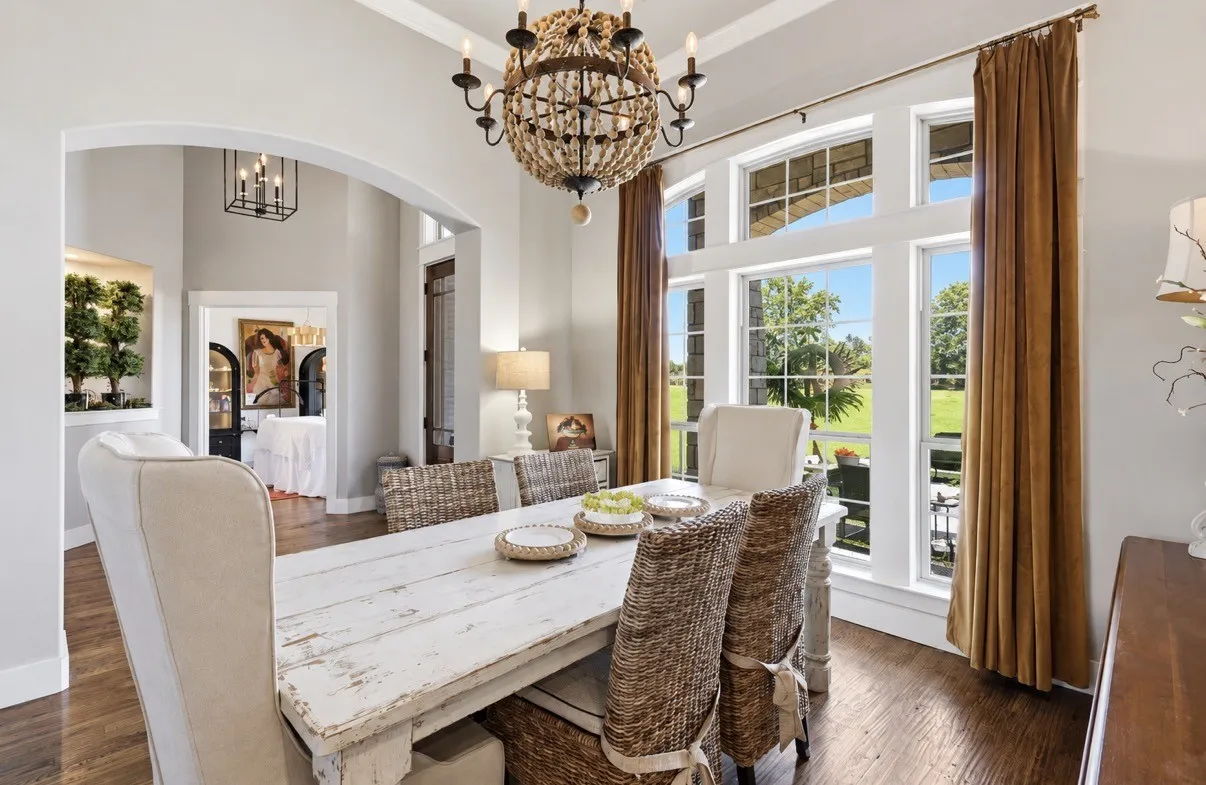 Single Family Residence For Sale in Parker County , 133 Heritage Springs Drive, Weatherford, Texas 76087, 4 Bedroom, 4 Bathroom, 3 Garage spaces, 3,446 Sqft, built in 2017, mls#21391590, Real Estate Agent in Weatherford, Homes For Sale in Parker county, Homes For Sale in Weatherford, Realtor in Weatherford Texas, Real Estate Brokerage Independent Realty Texas, Luminita Cordes Realtor