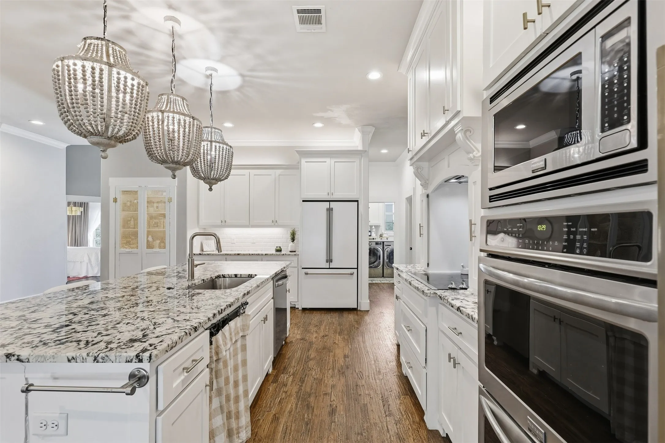 Single Family Residence For Sale in Parker County , 133 Heritage Springs Drive, Weatherford, Texas 76087, 4 Bedroom, 4 Bathroom, 3 Garage spaces, 3,446 Sqft, built in 2017, mls#21391590, Real Estate Agent in Weatherford, Homes For Sale in Parker county, Homes For Sale in Weatherford, Realtor in Weatherford Texas, Real Estate Brokerage Independent Realty Texas, Luminita Cordes Realtor