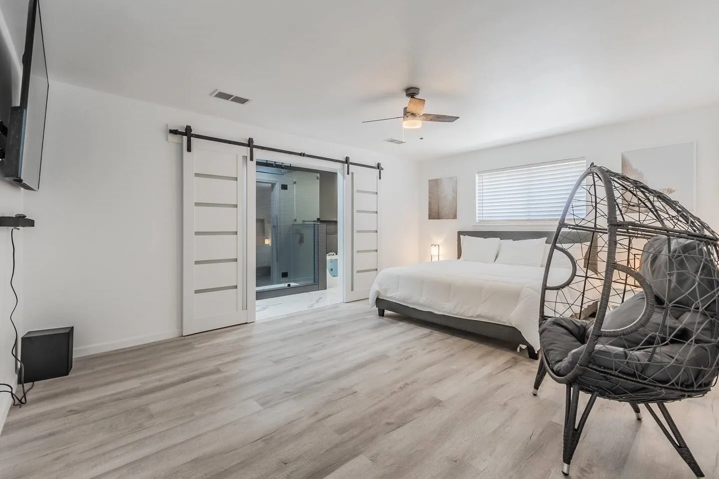 Single Family Residence For Rent in Collin County , 2901 Las Palmas Lane, Plano, Texas 75075, 4 Bedroom, 3 Bathroom, 2 Garage spaces, 2,268 Sqft, built in 1974, mls#21388558, Real Estate Agent in Plano, Homes For Rent in Collin county, Homes For Rent in Plano, Realtor in Plano Texas, Real Estate Brokerage Independent Realty Texas, Luminita Cordes Realtor
