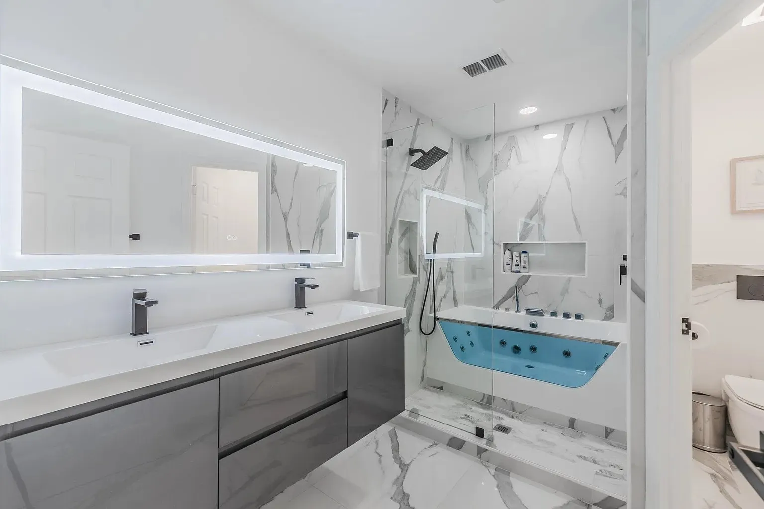 Single Family Residence For Rent in Collin County , 2901 Las Palmas Lane, Plano, Texas 75075, 4 Bedroom, 3 Bathroom, 2 Garage spaces, 2,268 Sqft, built in 1974, mls#21388558, Real Estate Agent in Plano, Homes For Rent in Collin county, Homes For Rent in Plano, Realtor in Plano Texas, Real Estate Brokerage Independent Realty Texas, Luminita Cordes Realtor