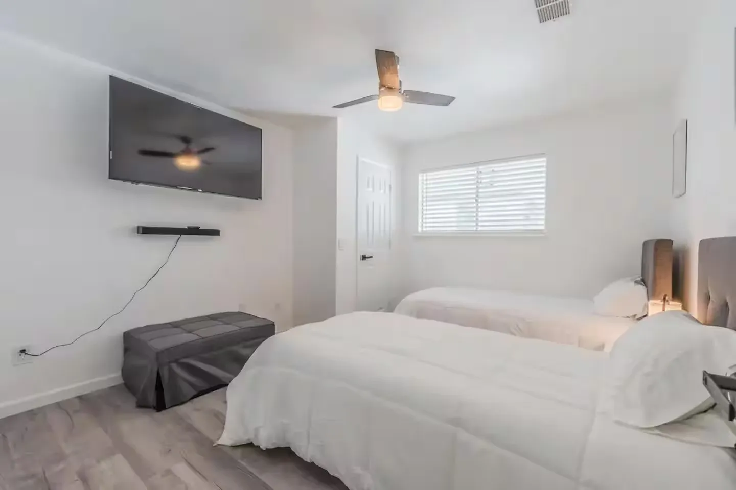 Single Family Residence For Rent in Collin County , 2901 Las Palmas Lane, Plano, Texas 75075, 4 Bedroom, 3 Bathroom, 2 Garage spaces, 2,268 Sqft, built in 1974, mls#21388558, Real Estate Agent in Plano, Homes For Rent in Collin county, Homes For Rent in Plano, Realtor in Plano Texas, Real Estate Brokerage Independent Realty Texas, Luminita Cordes Realtor