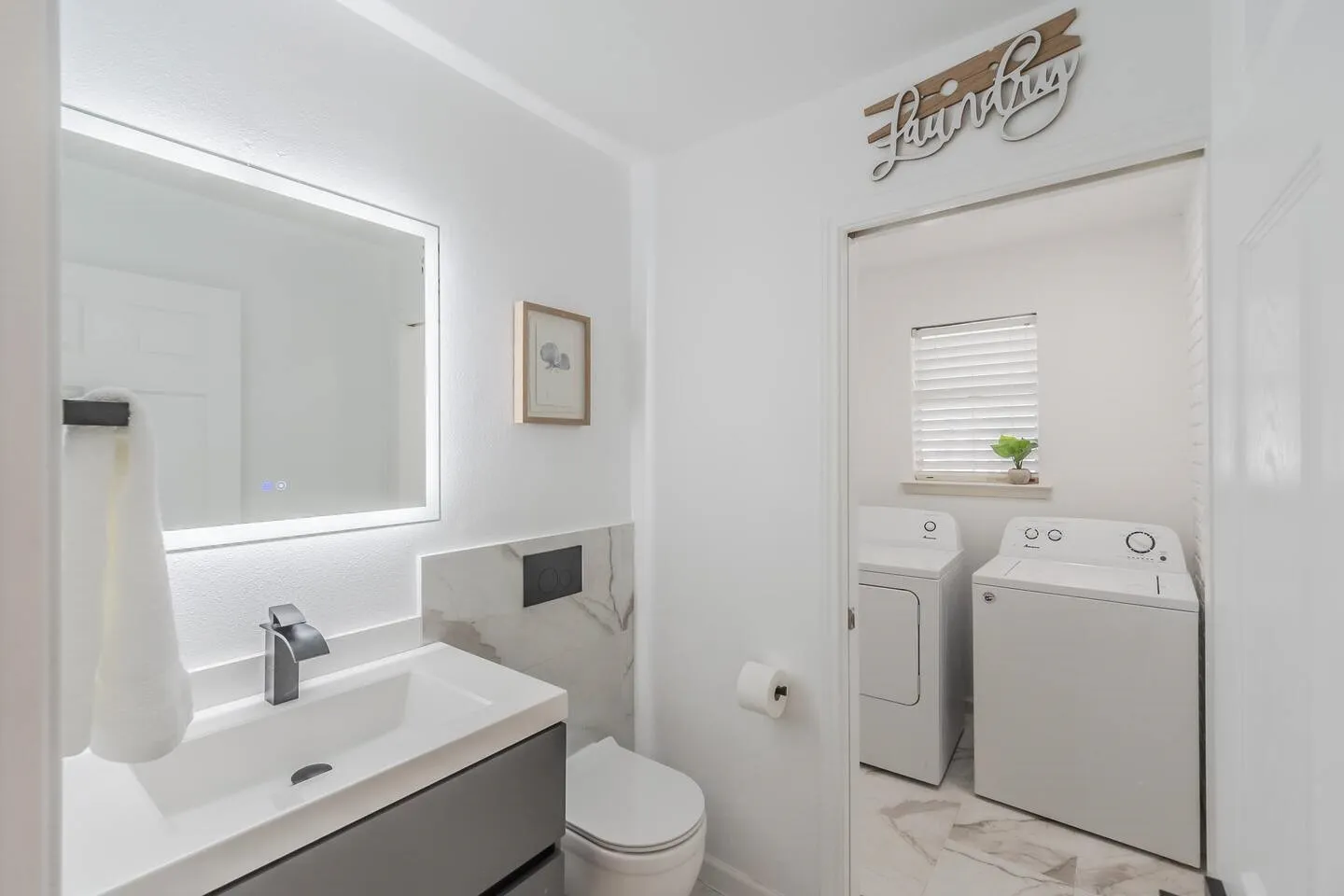 Single Family Residence For Rent in Collin County , 2901 Las Palmas Lane, Plano, Texas 75075, 4 Bedroom, 3 Bathroom, 2 Garage spaces, 2,268 Sqft, built in 1974, mls#21388558, Real Estate Agent in Plano, Homes For Rent in Collin county, Homes For Rent in Plano, Realtor in Plano Texas, Real Estate Brokerage Independent Realty Texas, Luminita Cordes Realtor