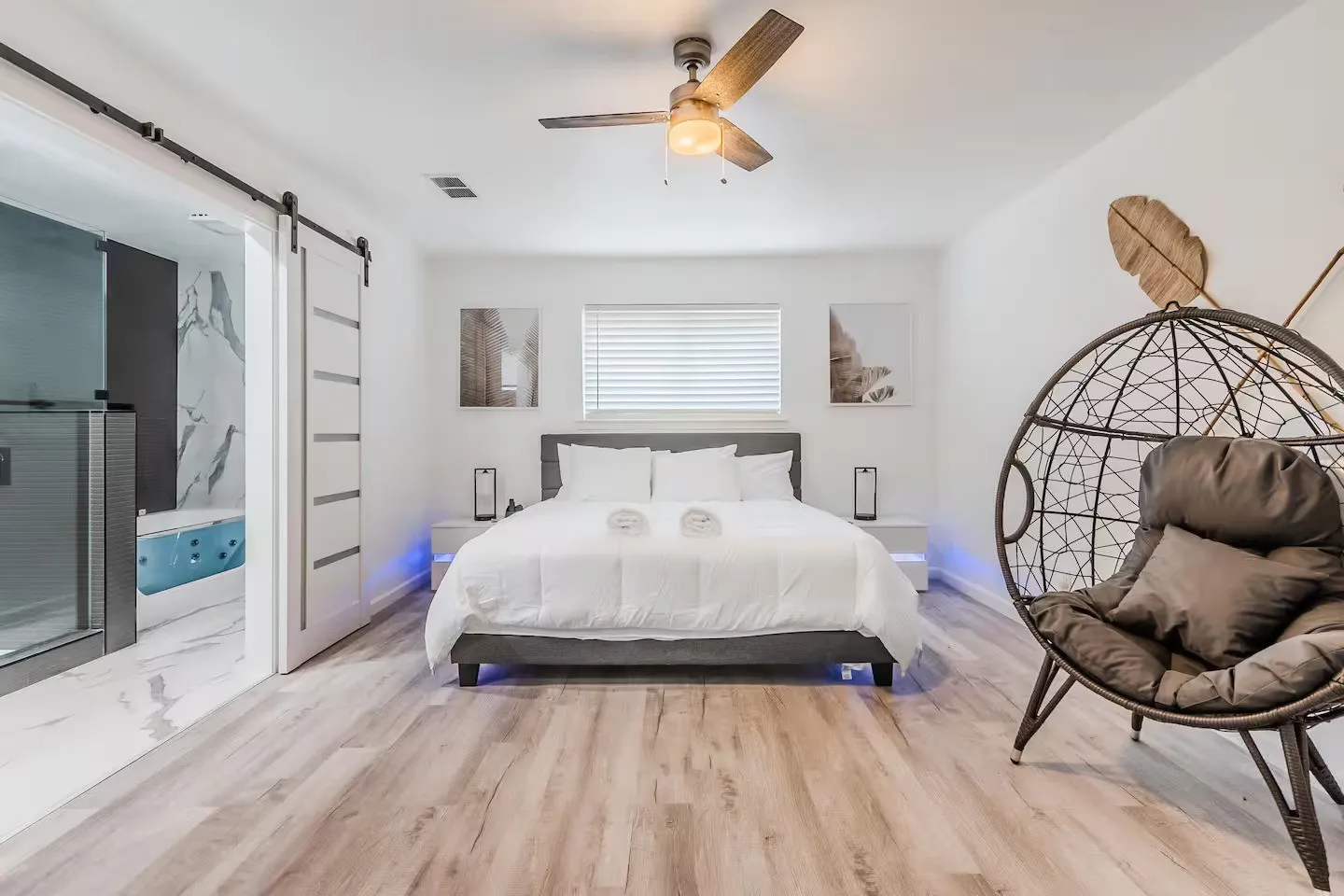 Single Family Residence For Rent in Collin County , 2901 Las Palmas Lane, Plano, Texas 75075, 4 Bedroom, 3 Bathroom, 2 Garage spaces, 2,268 Sqft, built in 1974, mls#21388558, Real Estate Agent in Plano, Homes For Rent in Collin county, Homes For Rent in Plano, Realtor in Plano Texas, Real Estate Brokerage Independent Realty Texas, Luminita Cordes Realtor