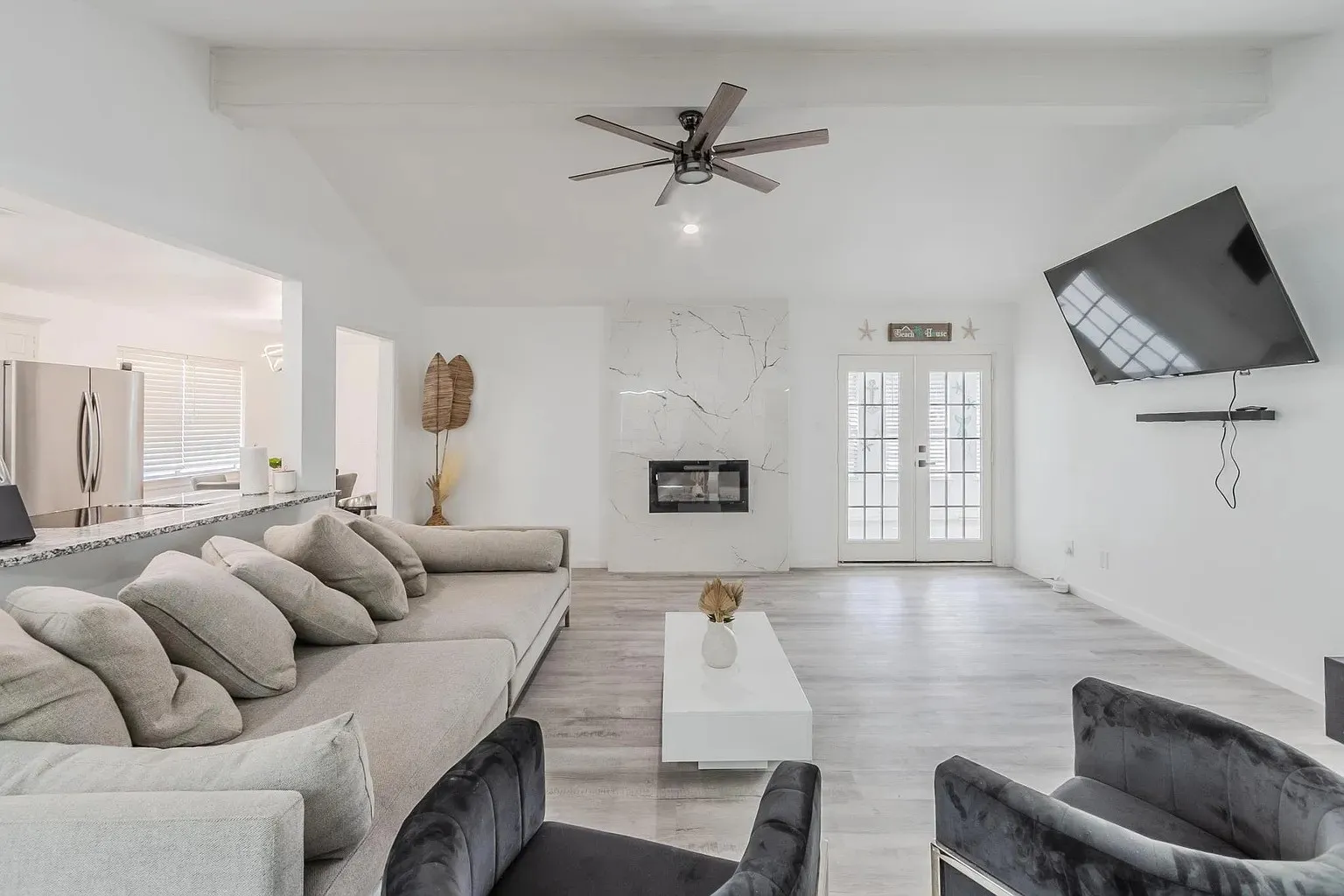 Single Family Residence For Rent in Collin County , 2901 Las Palmas Lane, Plano, Texas 75075, 4 Bedroom, 3 Bathroom, 2 Garage spaces, 2,268 Sqft, built in 1974, mls#21388558, Real Estate Agent in Plano, Homes For Rent in Collin county, Homes For Rent in Plano, Realtor in Plano Texas, Real Estate Brokerage Independent Realty Texas, Luminita Cordes Realtor