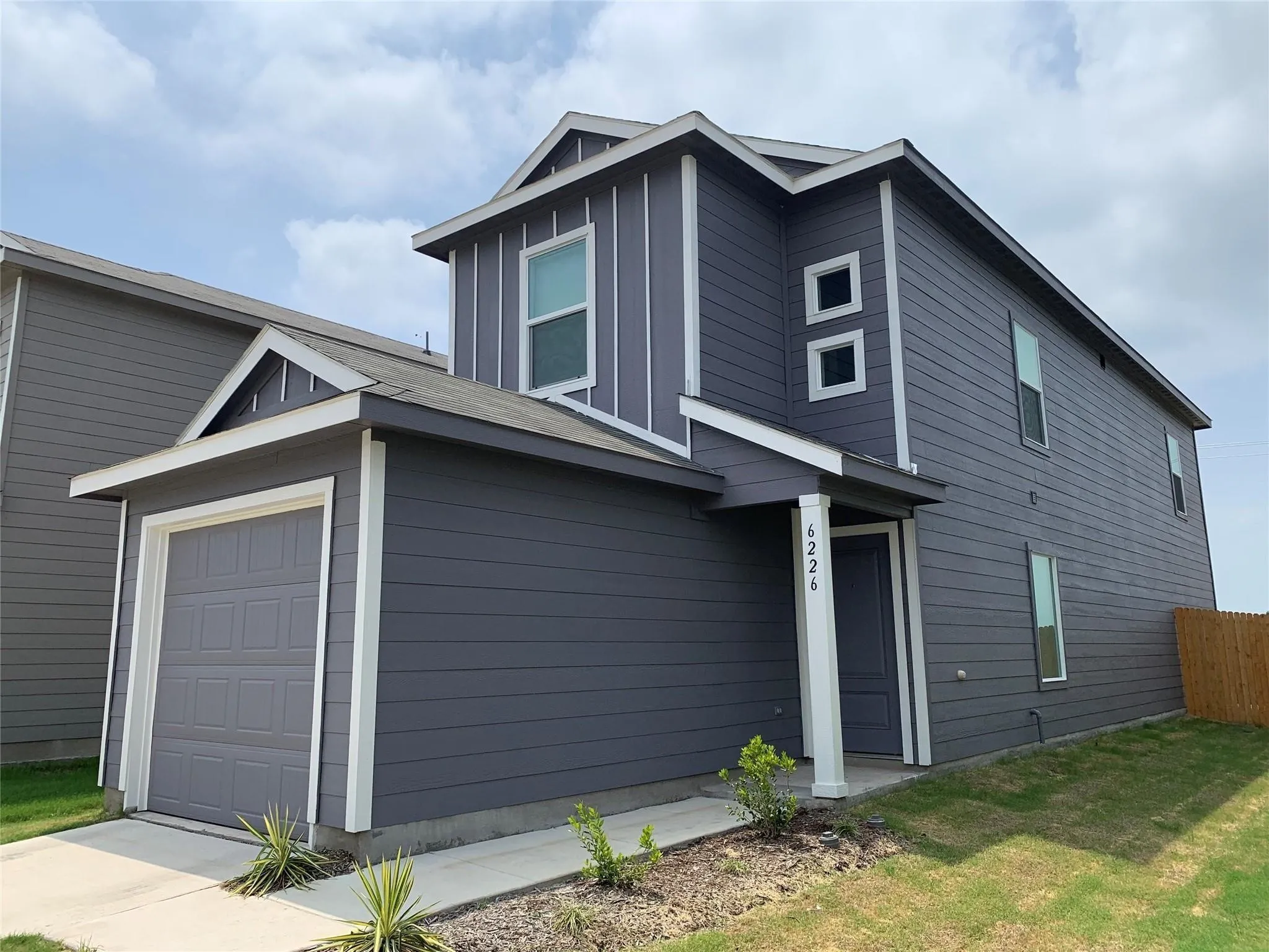 Single Family Residence For Rent in Collin County , 6226 Sanderling Street, Princeton, Texas 75407, 3 Bedroom, 3 Bathroom, 1 Garage spaces, 1,376 Sqft, built in 2024, mls#21392648, Real Estate Agent in Princeton, Homes For Rent in Collin county, Homes For Rent in Princeton, Realtor in Princeton Texas, Real Estate Brokerage Independent Realty Texas, Luminita Cordes Realtor