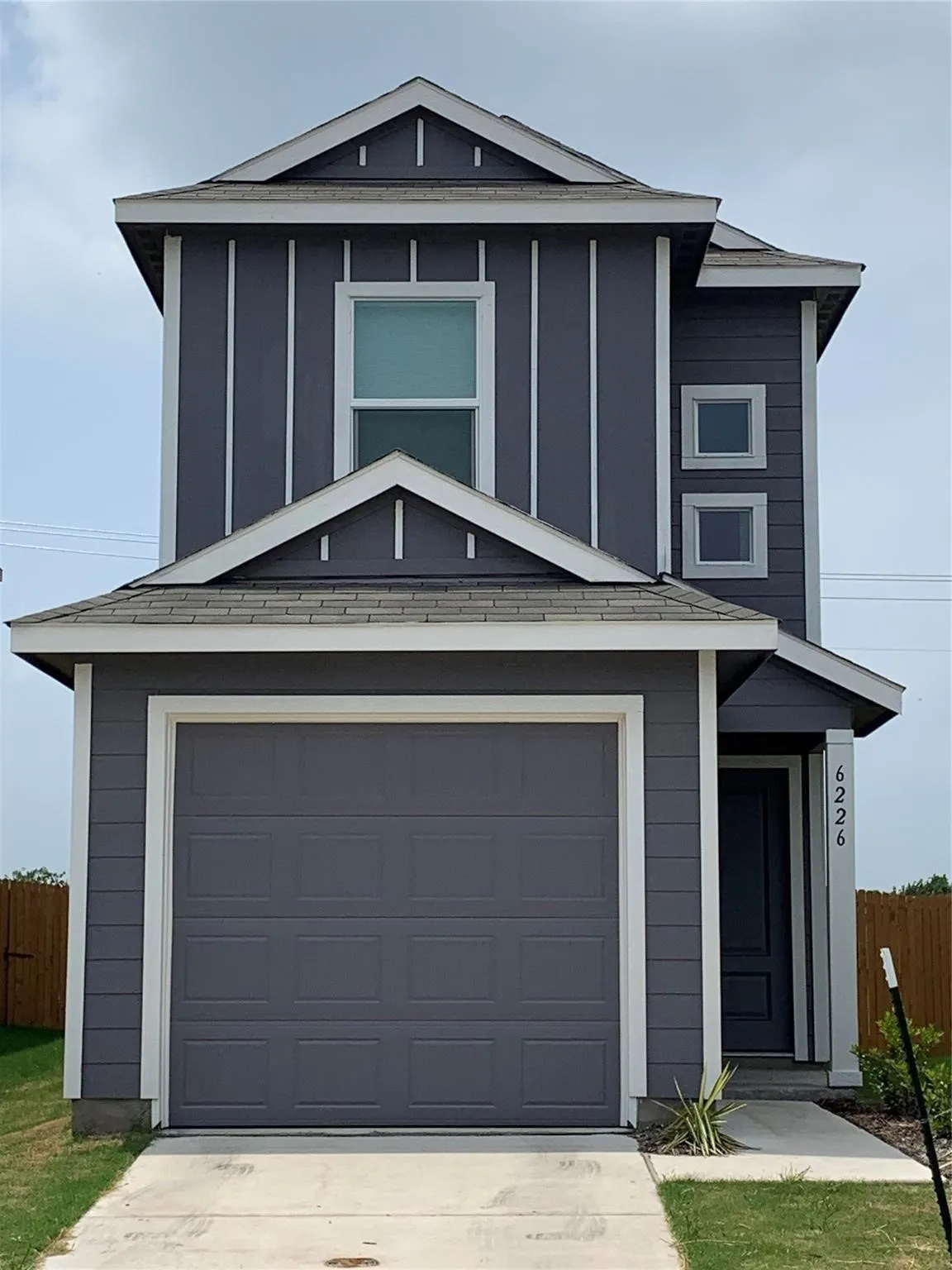 Single Family Residence For Rent