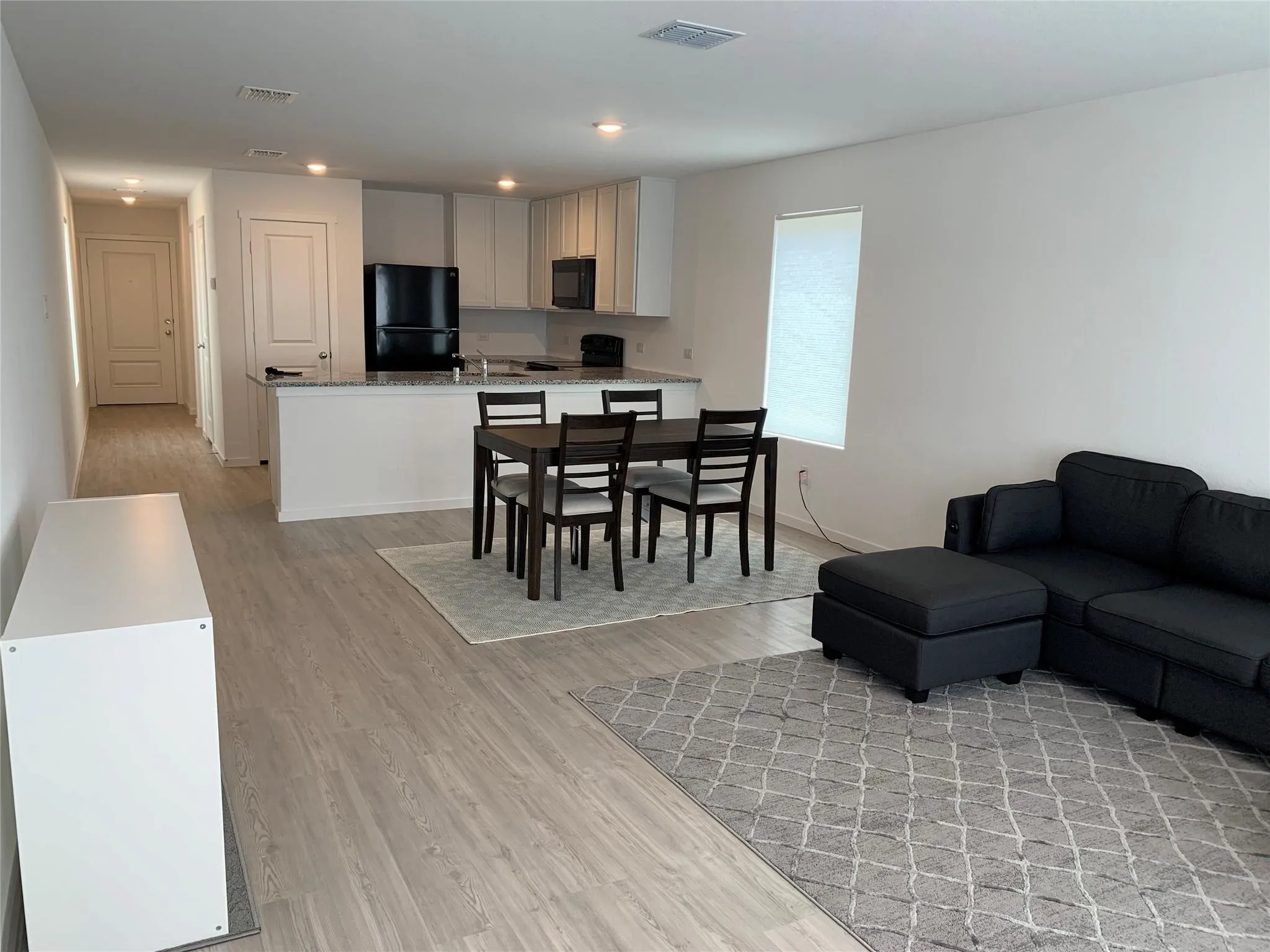 Single Family Residence For Rent in Collin County , 6226 Sanderling Street, Princeton, Texas 75407, 3 Bedroom, 3 Bathroom, 1 Garage spaces, 1,376 Sqft, built in 2024, mls#21392648, Real Estate Agent in Princeton, Homes For Rent in Collin county, Homes For Rent in Princeton, Realtor in Princeton Texas, Real Estate Brokerage Independent Realty Texas, Luminita Cordes Realtor