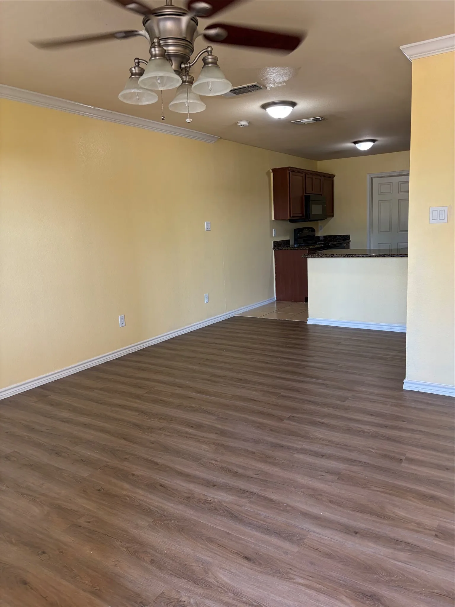 Apartment For Rent in Hunt County , 1615 Bois D Arc Street 2202, Commerce, Texas 75428, 2 Bedroom, 2 Bathroom, Garage spaces, 1,000 Sqft, built in 2008, mls#21392650, Real Estate Agent in Commerce, Homes For Rent in Hunt county, Homes For Rent in Commerce, Realtor in Commerce Texas, Real Estate Brokerage Independent Realty Texas, Luminita Cordes Realtor