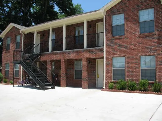 Apartment For Rent in Hunt County , 1615 Bois Darc 2101, Commerce, Texas 75428, 2 Bedroom, 2 Bathroom, Garage spaces, 1,000 Sqft, built in 2008, mls#21392652, Real Estate Agent in Commerce, Homes For Rent in Hunt county, Homes For Rent in Commerce, Realtor in Commerce Texas, Real Estate Brokerage Independent Realty Texas, Luminita Cordes Realtor