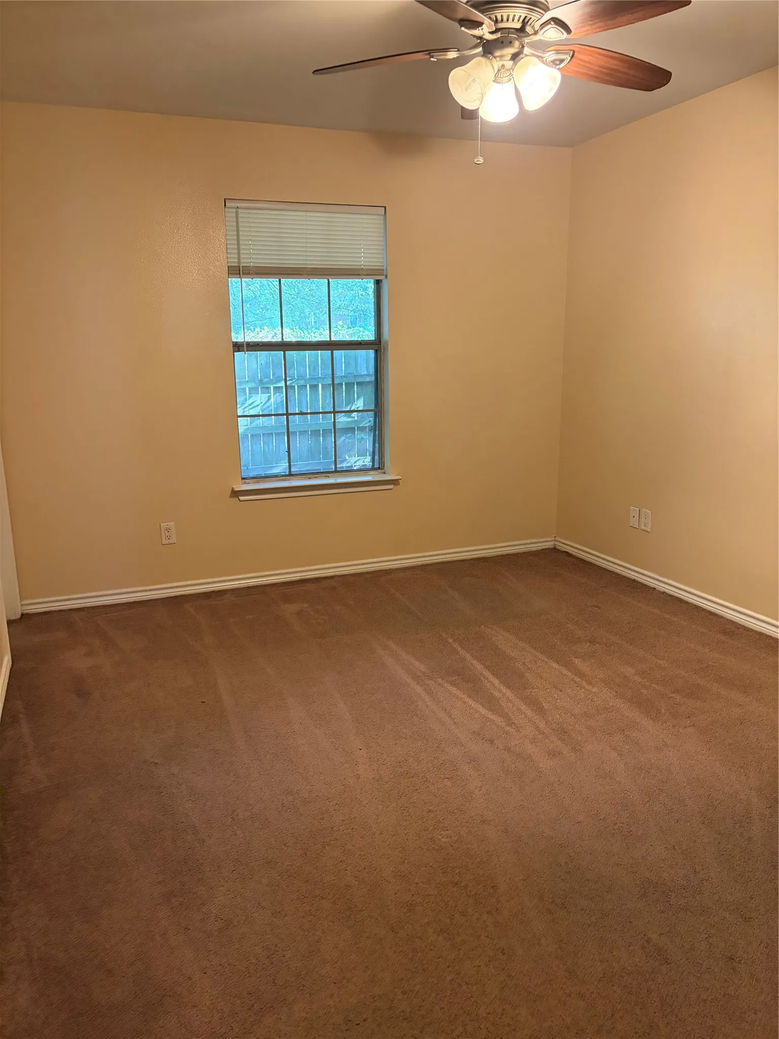 Apartment For Rent in Hunt County , 1615 Bois Darc 2101, Commerce, Texas 75428, 2 Bedroom, 2 Bathroom, Garage spaces, 1,000 Sqft, built in 2008, mls#21392652, Real Estate Agent in Commerce, Homes For Rent in Hunt county, Homes For Rent in Commerce, Realtor in Commerce Texas, Real Estate Brokerage Independent Realty Texas, Luminita Cordes Realtor