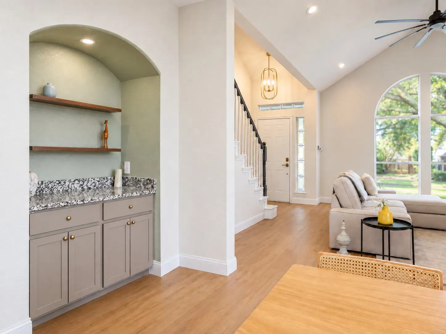 Single Family Residence For Sale in Collin County , 1220 HYDE PARK Drive, Mc Kinney, Texas 75069, 4 Bedroom, 4 Bathroom, 1 Garage spaces, 2,026 Sqft, built in 1992, mls#21391355, Real Estate Agent in Mc Kinney, Homes For Sale in Collin county, Homes For Sale in Mc Kinney, Realtor in Mc Kinney Texas, Real Estate Brokerage Independent Realty Texas, Luminita Cordes Realtor