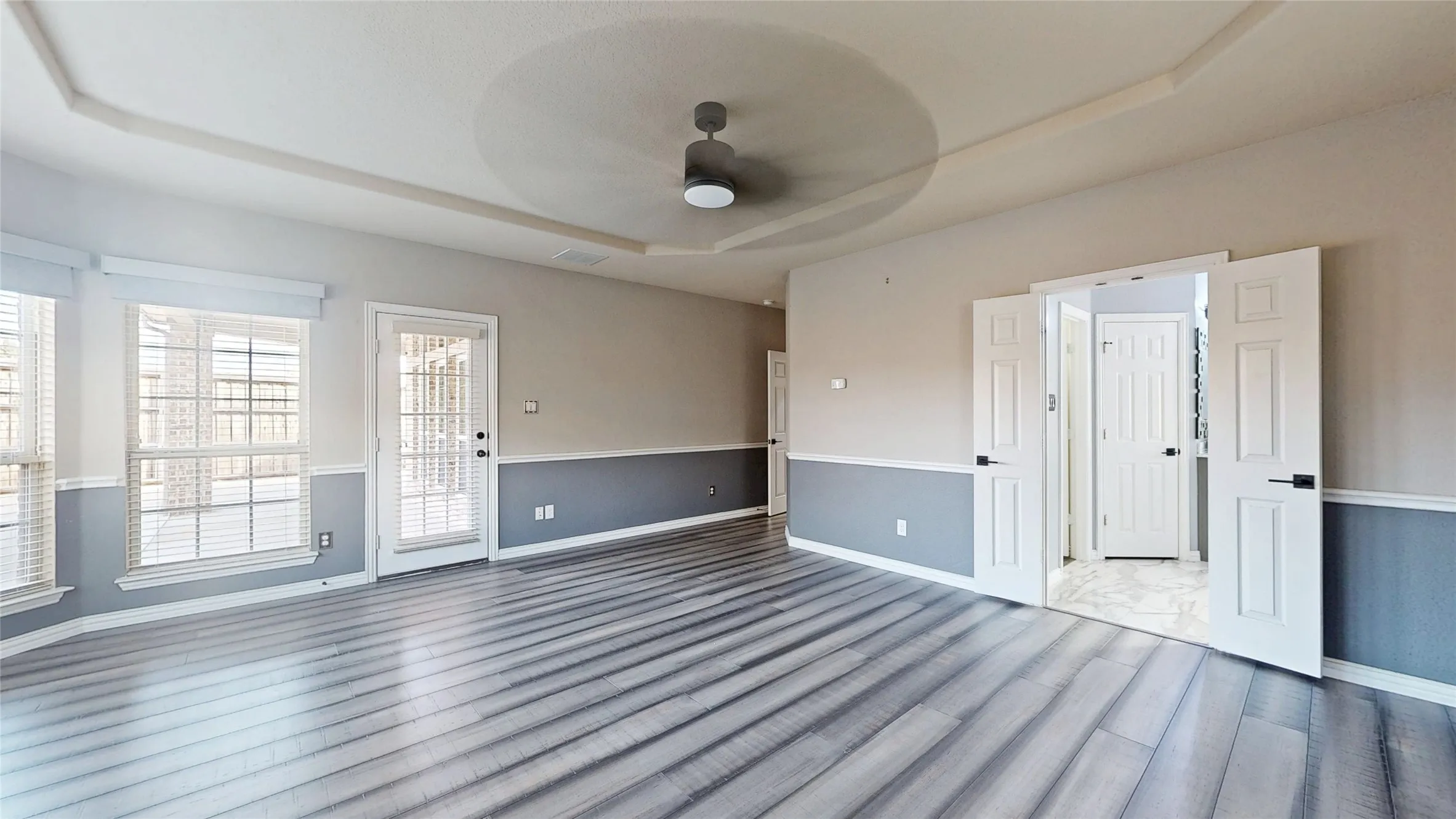 Single Family Residence For Sale in Dallas County , 4903 Barn Owl Trail, Grand Prairie, Texas 75052, 5 Bedroom, 4 Bathroom, 2 Garage spaces, 4,454 Sqft, built in 2014, mls#21392656, Real Estate Agent in Grand Prairie, Homes For Sale in Dallas county, Homes For Sale in Grand Prairie, Realtor in Grand Prairie Texas, Real Estate Brokerage Independent Realty Texas, Luminita Cordes Realtor