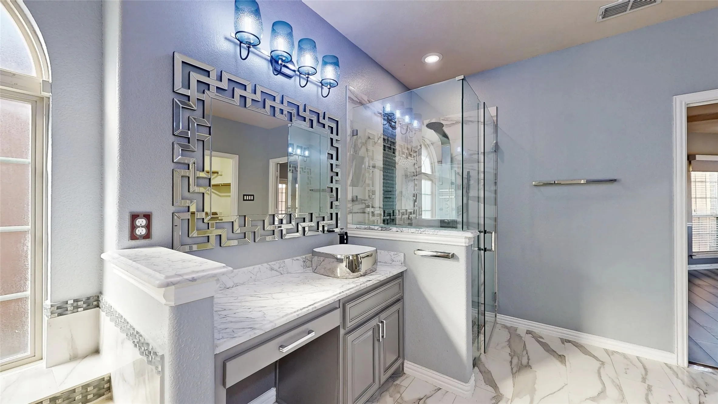 Single Family Residence For Sale in Dallas County , 4903 Barn Owl Trail, Grand Prairie, Texas 75052, 5 Bedroom, 4 Bathroom, 2 Garage spaces, 4,454 Sqft, built in 2014, mls#21392656, Real Estate Agent in Grand Prairie, Homes For Sale in Dallas county, Homes For Sale in Grand Prairie, Realtor in Grand Prairie Texas, Real Estate Brokerage Independent Realty Texas, Luminita Cordes Realtor