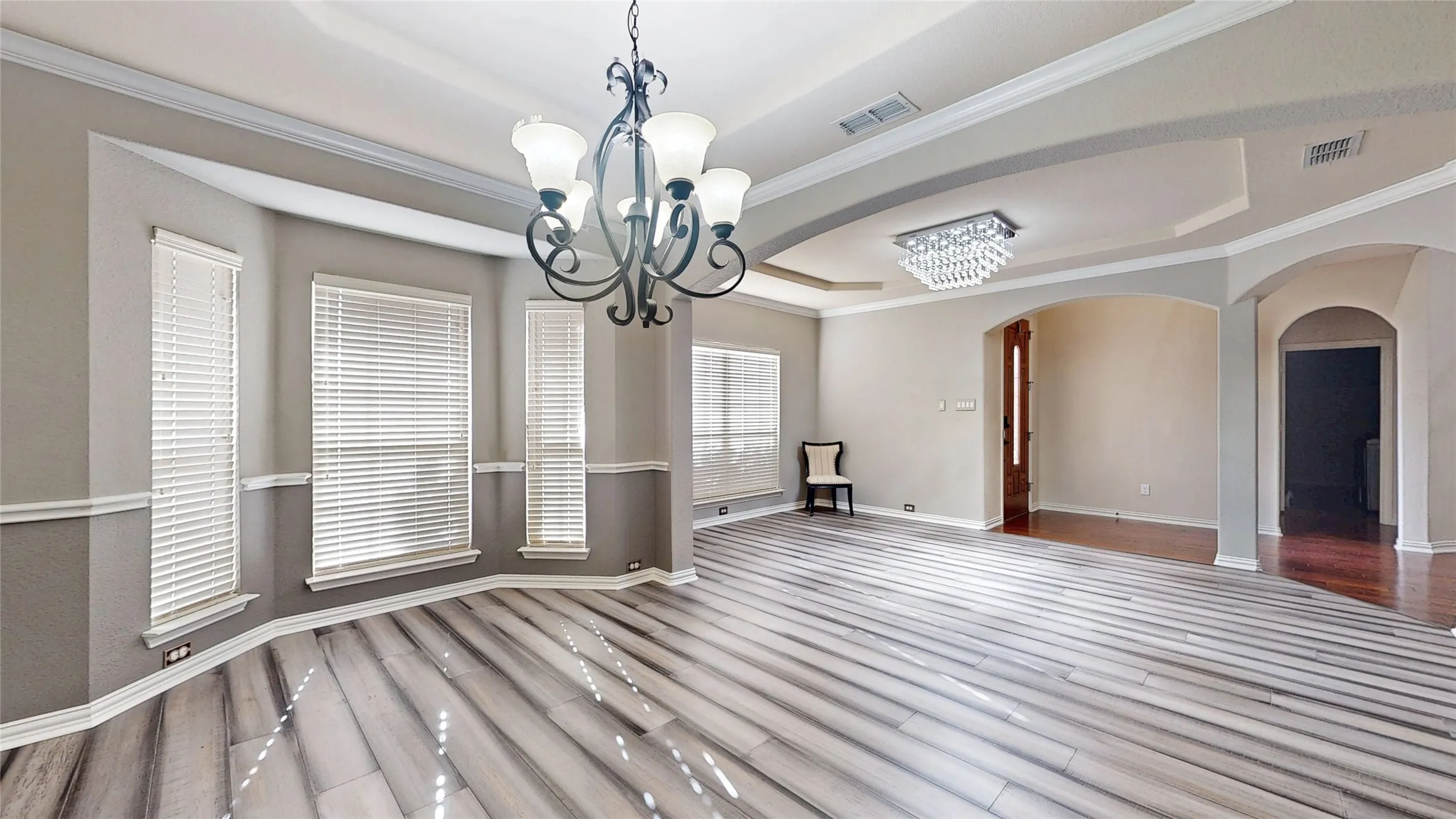 Single Family Residence For Sale in Dallas County , 4903 Barn Owl Trail, Grand Prairie, Texas 75052, 5 Bedroom, 4 Bathroom, 2 Garage spaces, 4,454 Sqft, built in 2014, mls#21392656, Real Estate Agent in Grand Prairie, Homes For Sale in Dallas county, Homes For Sale in Grand Prairie, Realtor in Grand Prairie Texas, Real Estate Brokerage Independent Realty Texas, Luminita Cordes Realtor