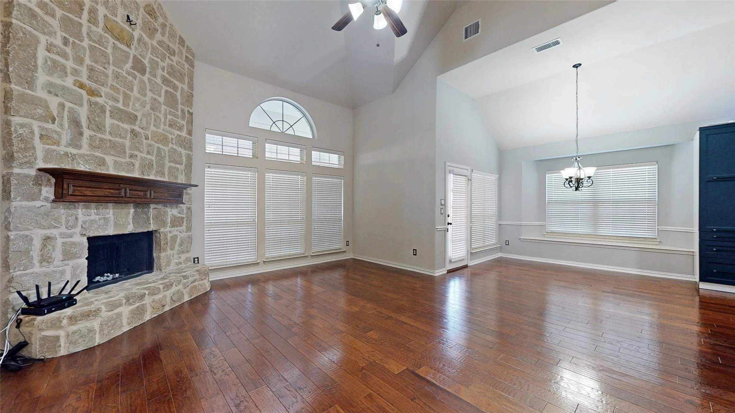 Single Family Residence For Sale in Dallas County , 4903 Barn Owl Trail, Grand Prairie, Texas 75052, 5 Bedroom, 4 Bathroom, 2 Garage spaces, 4,454 Sqft, built in 2014, mls#21392656, Real Estate Agent in Grand Prairie, Homes For Sale in Dallas county, Homes For Sale in Grand Prairie, Realtor in Grand Prairie Texas, Real Estate Brokerage Independent Realty Texas, Luminita Cordes Realtor