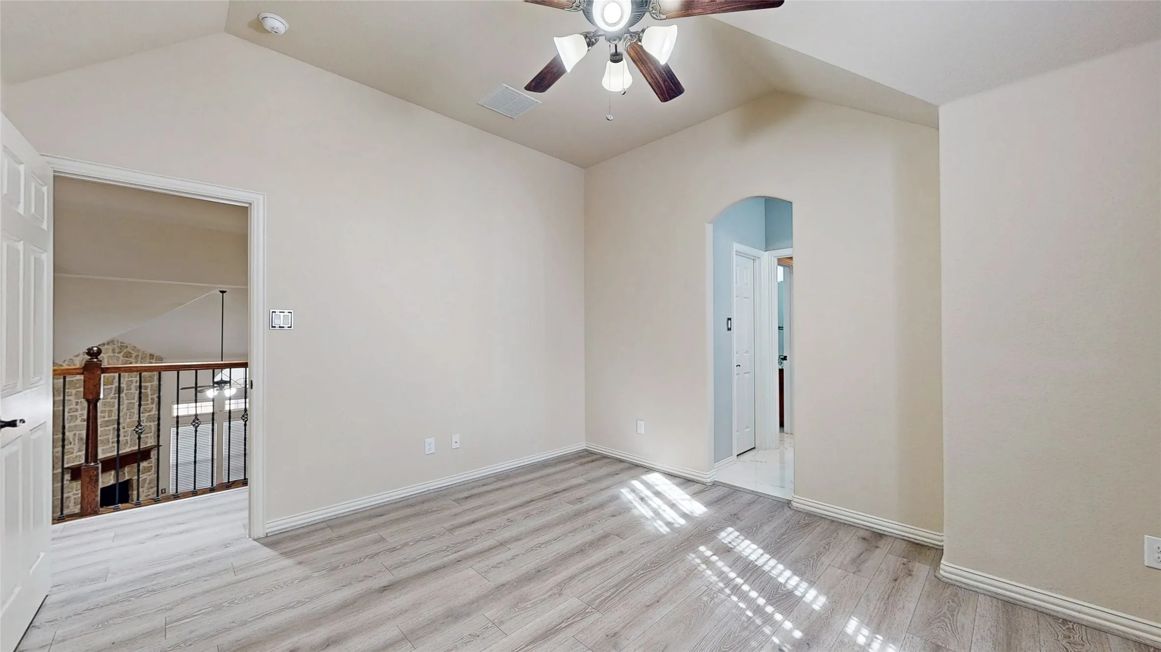 Single Family Residence For Sale in Dallas County , 4903 Barn Owl Trail, Grand Prairie, Texas 75052, 5 Bedroom, 4 Bathroom, 2 Garage spaces, 4,454 Sqft, built in 2014, mls#21392656, Real Estate Agent in Grand Prairie, Homes For Sale in Dallas county, Homes For Sale in Grand Prairie, Realtor in Grand Prairie Texas, Real Estate Brokerage Independent Realty Texas, Luminita Cordes Realtor
