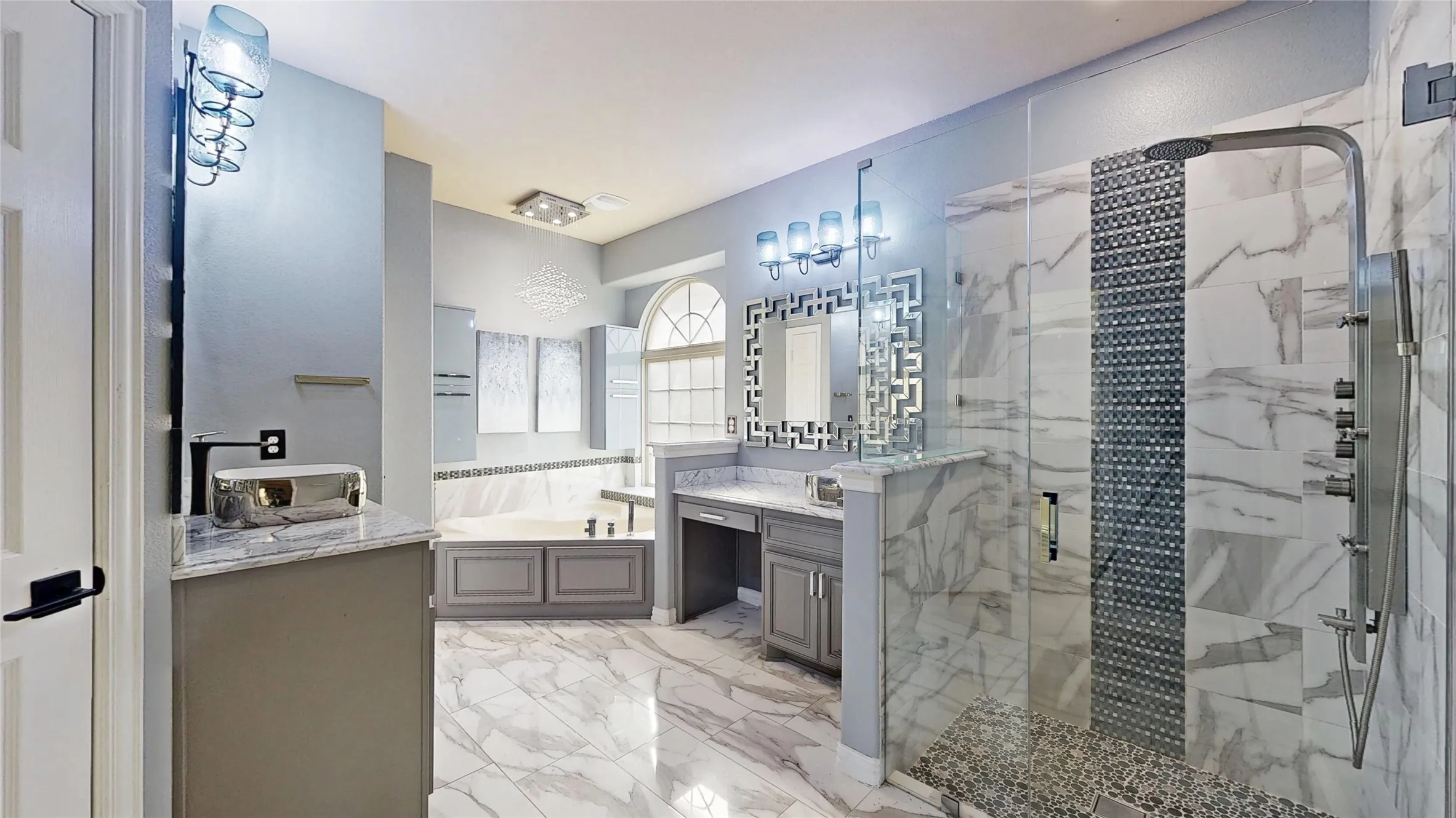 Single Family Residence For Sale in Dallas County , 4903 Barn Owl Trail, Grand Prairie, Texas 75052, 5 Bedroom, 4 Bathroom, 2 Garage spaces, 4,454 Sqft, built in 2014, mls#21392656, Real Estate Agent in Grand Prairie, Homes For Sale in Dallas county, Homes For Sale in Grand Prairie, Realtor in Grand Prairie Texas, Real Estate Brokerage Independent Realty Texas, Luminita Cordes Realtor