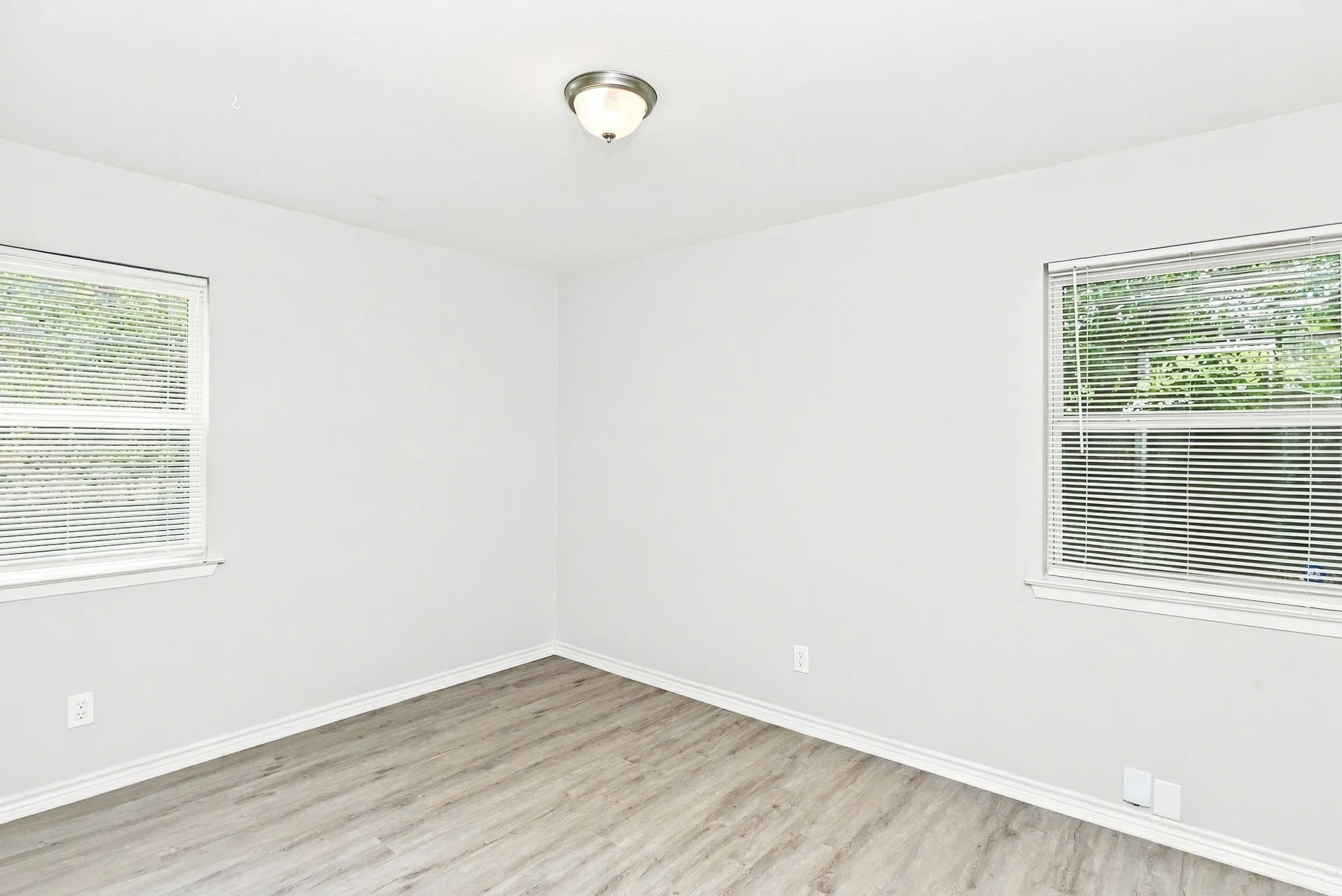 Single Family Residence For Rent in Parker County , 1214 Lynn Street, Weatherford, Texas 76086, 3 Bedroom, 2 Bathroom, 2 Garage spaces, 1,281 Sqft, built in 1963, mls#21392659, Real Estate Agent in Weatherford, Homes For Rent in Parker county, Homes For Rent in Weatherford, Realtor in Weatherford Texas, Real Estate Brokerage Independent Realty Texas, Luminita Cordes Realtor