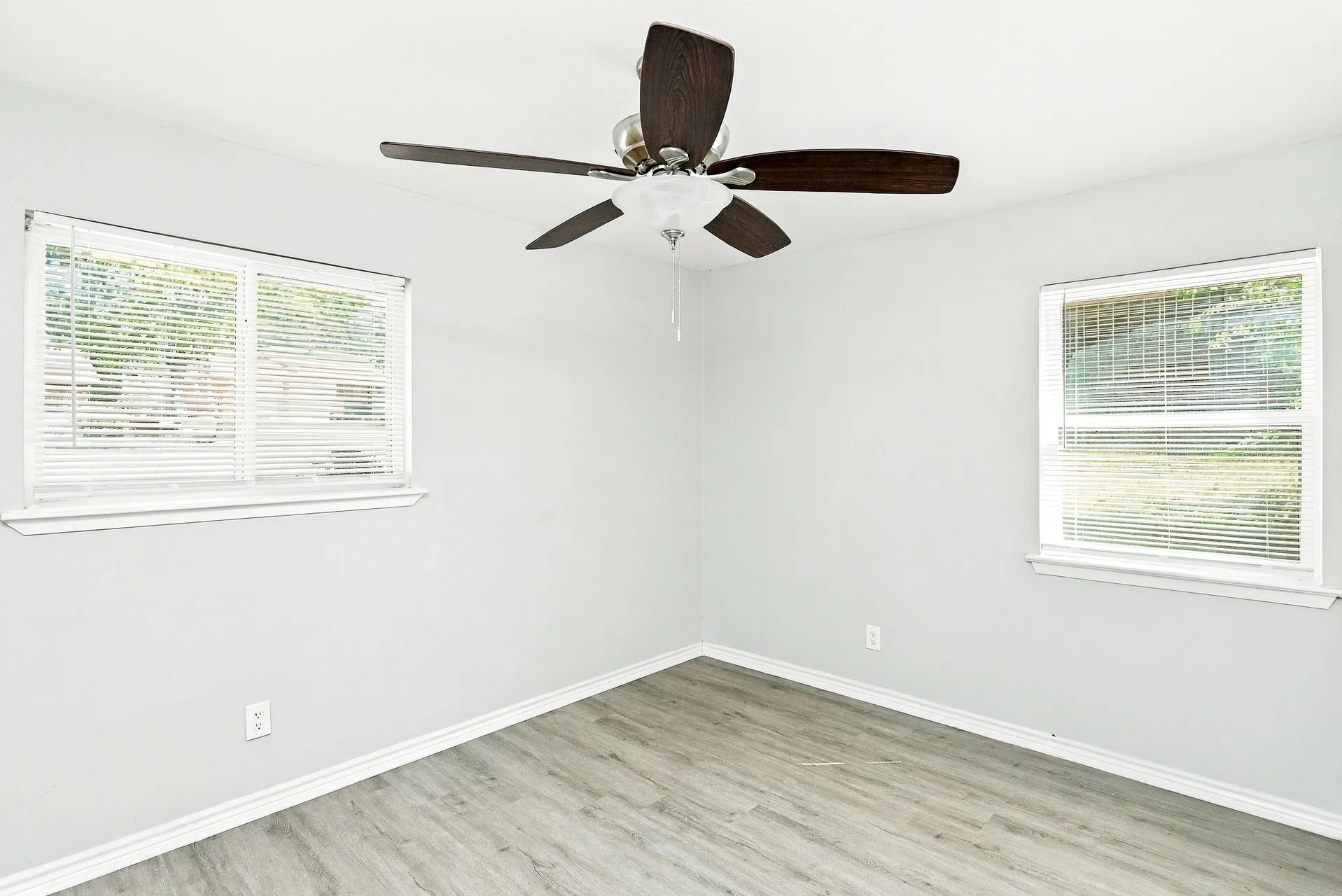 Single Family Residence For Rent in Parker County , 1214 Lynn Street, Weatherford, Texas 76086, 3 Bedroom, 2 Bathroom, 2 Garage spaces, 1,281 Sqft, built in 1963, mls#21392659, Real Estate Agent in Weatherford, Homes For Rent in Parker county, Homes For Rent in Weatherford, Realtor in Weatherford Texas, Real Estate Brokerage Independent Realty Texas, Luminita Cordes Realtor