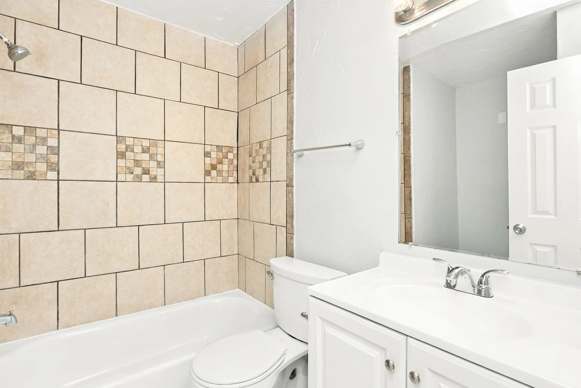 Single Family Residence For Rent in Parker County , 1214 Lynn Street, Weatherford, Texas 76086, 3 Bedroom, 2 Bathroom, 2 Garage spaces, 1,281 Sqft, built in 1963, mls#21392659, Real Estate Agent in Weatherford, Homes For Rent in Parker county, Homes For Rent in Weatherford, Realtor in Weatherford Texas, Real Estate Brokerage Independent Realty Texas, Luminita Cordes Realtor