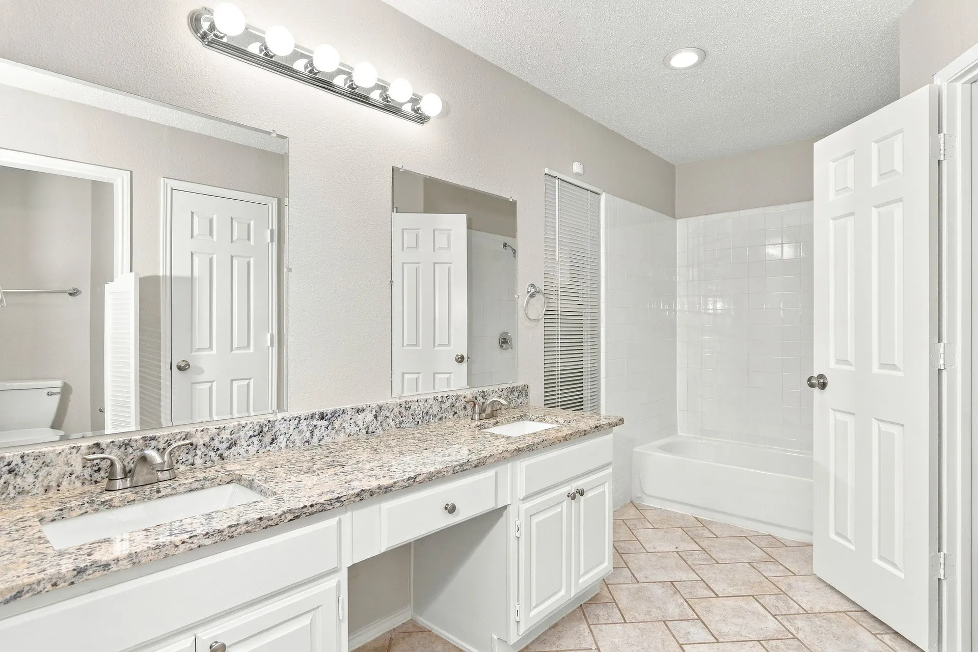 Single Family Residence For Rent in Dallas County , 7509 Atlantic Drive, Rowlett, Texas 75088, 3 Bedroom, 2 Bathroom, 2 Garage spaces, 1,439 Sqft, built in 1985, mls#21392660, Real Estate Agent in Rowlett, Homes For Rent in Dallas county, Homes For Rent in Rowlett, Realtor in Rowlett Texas, Real Estate Brokerage Independent Realty Texas, Luminita Cordes Realtor