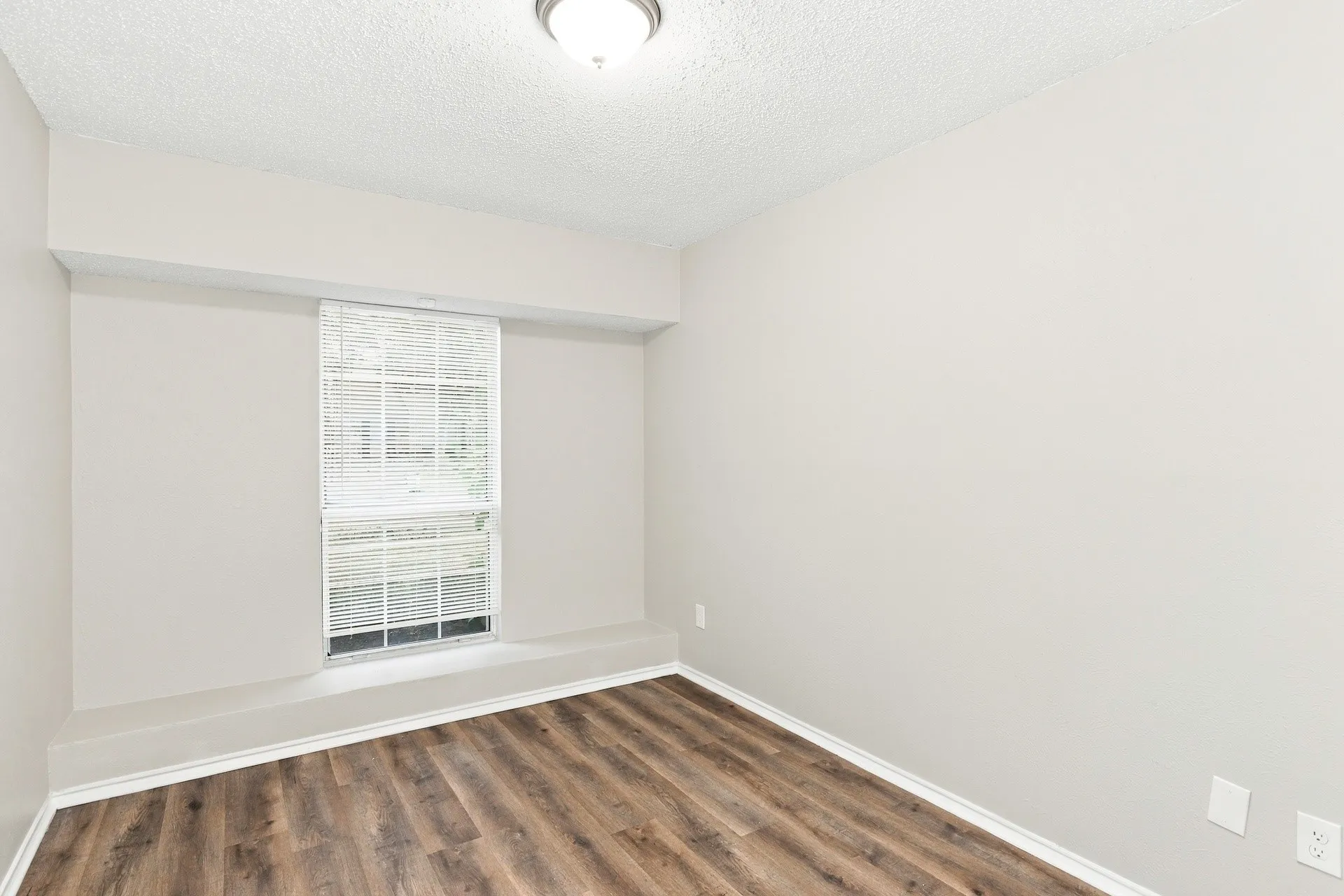 Single Family Residence For Rent in Dallas County , 7509 Atlantic Drive, Rowlett, Texas 75088, 3 Bedroom, 2 Bathroom, 2 Garage spaces, 1,439 Sqft, built in 1985, mls#21392660, Real Estate Agent in Rowlett, Homes For Rent in Dallas county, Homes For Rent in Rowlett, Realtor in Rowlett Texas, Real Estate Brokerage Independent Realty Texas, Luminita Cordes Realtor