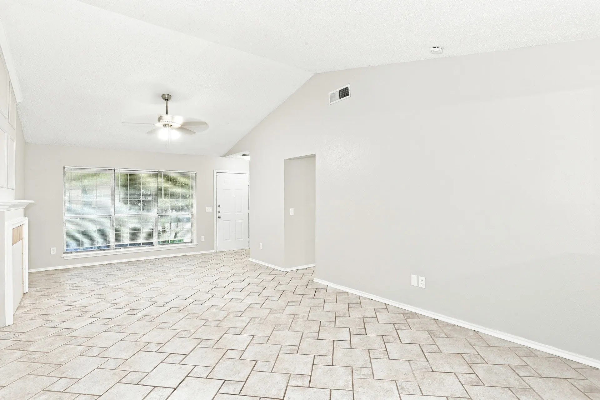 Single Family Residence For Rent in Dallas County , 7509 Atlantic Drive, Rowlett, Texas 75088, 3 Bedroom, 2 Bathroom, 2 Garage spaces, 1,439 Sqft, built in 1985, mls#21392660, Real Estate Agent in Rowlett, Homes For Rent in Dallas county, Homes For Rent in Rowlett, Realtor in Rowlett Texas, Real Estate Brokerage Independent Realty Texas, Luminita Cordes Realtor