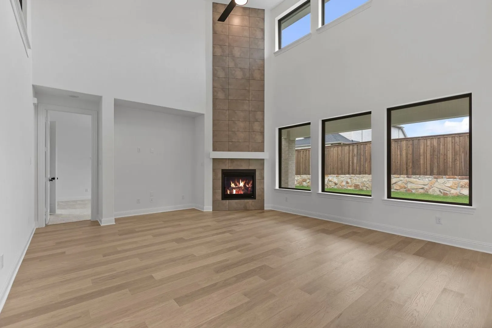 DAL_Homestead_Garza_3212 Tobias Ln (14).jpg